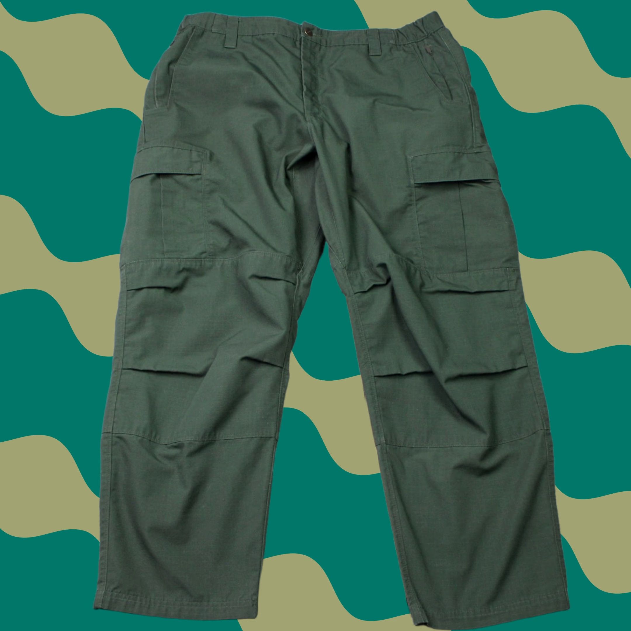 Vintage Vertx Pants Mens 40x30 Green Cargo Pocket Polyester/Cotton Size US 40 / EU 56 - 1 Thumbnail