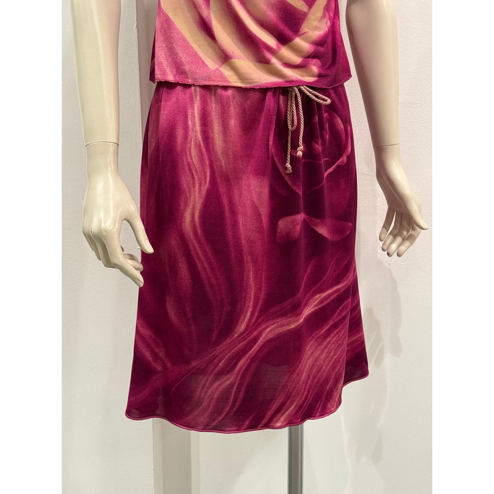 Roberto Cavalli 2000s Roberto Cavalli rose set top & skirt Size M / US 6-8 / IT 42-44 - 4 Thumbnail