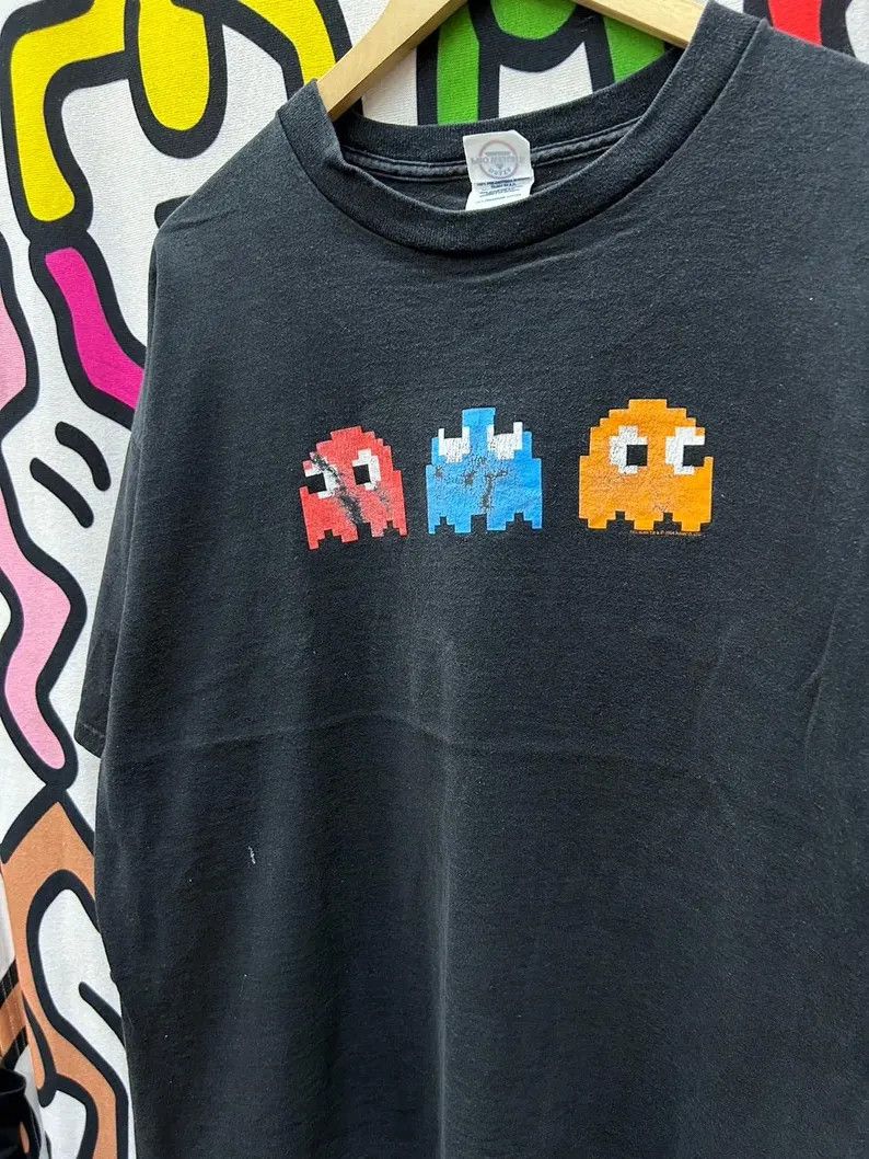 Vintage Vintage 2004 Pac Man tshirt size XL Size US XL / EU 56 / 4 - 1 Thumbnail