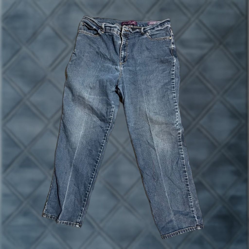 Gloria Vanderbilt Gloria Vanderbilt Jeans Womens 14 Short Amanda Straight Denim Medium Wash EUC Size 36" / US 14 / IT 50 - 1 Thumbnail
