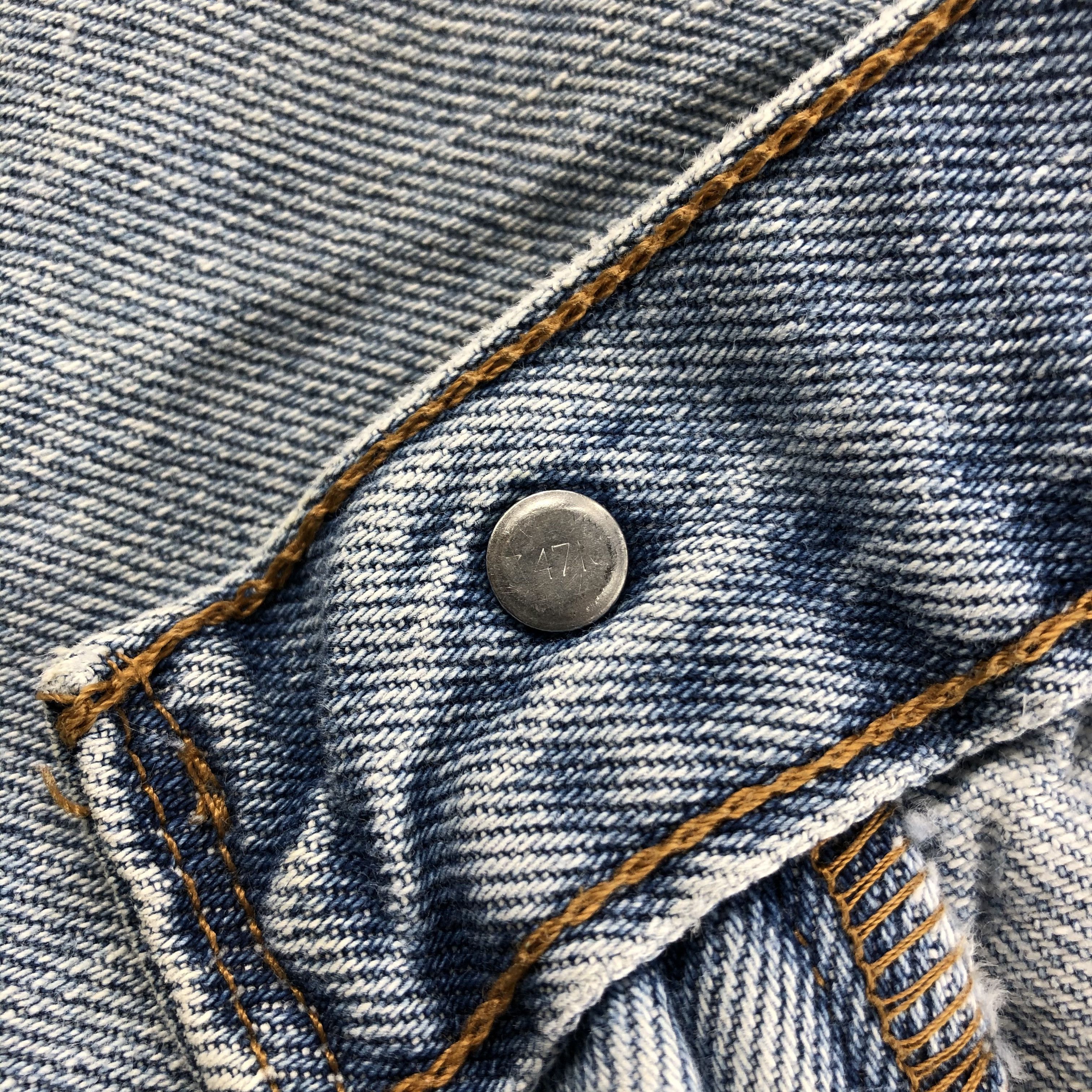 Levi's Vintage Levi's 550 Jeans Medium Wash Denim KJ408 Size US 37 - 9 Thumbnail