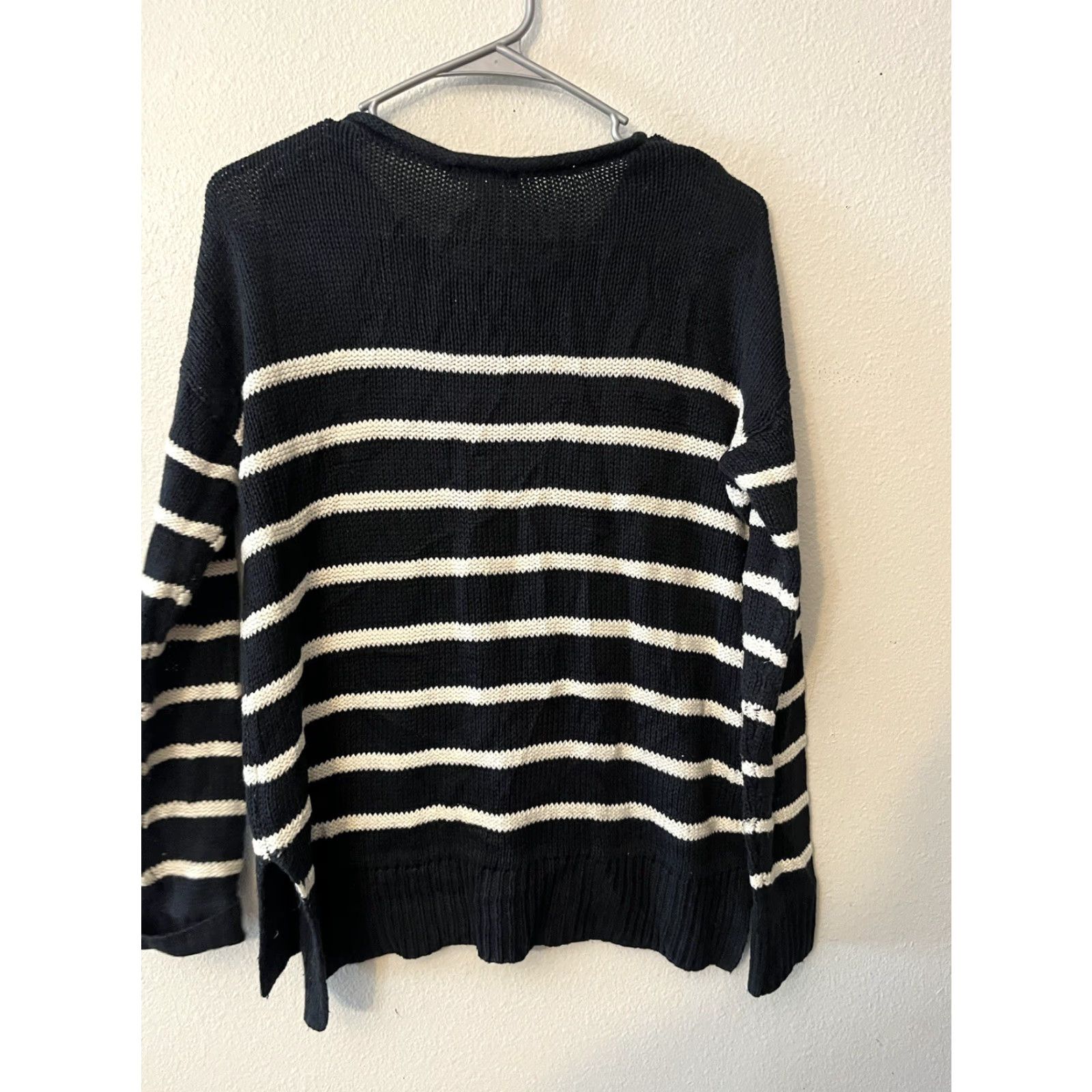 H&M H&M Sweater Womens XS Crew Neck Knit Striped Black Button Accents Size XS / US 0-2 / IT 36-38 - 3 Thumbnail