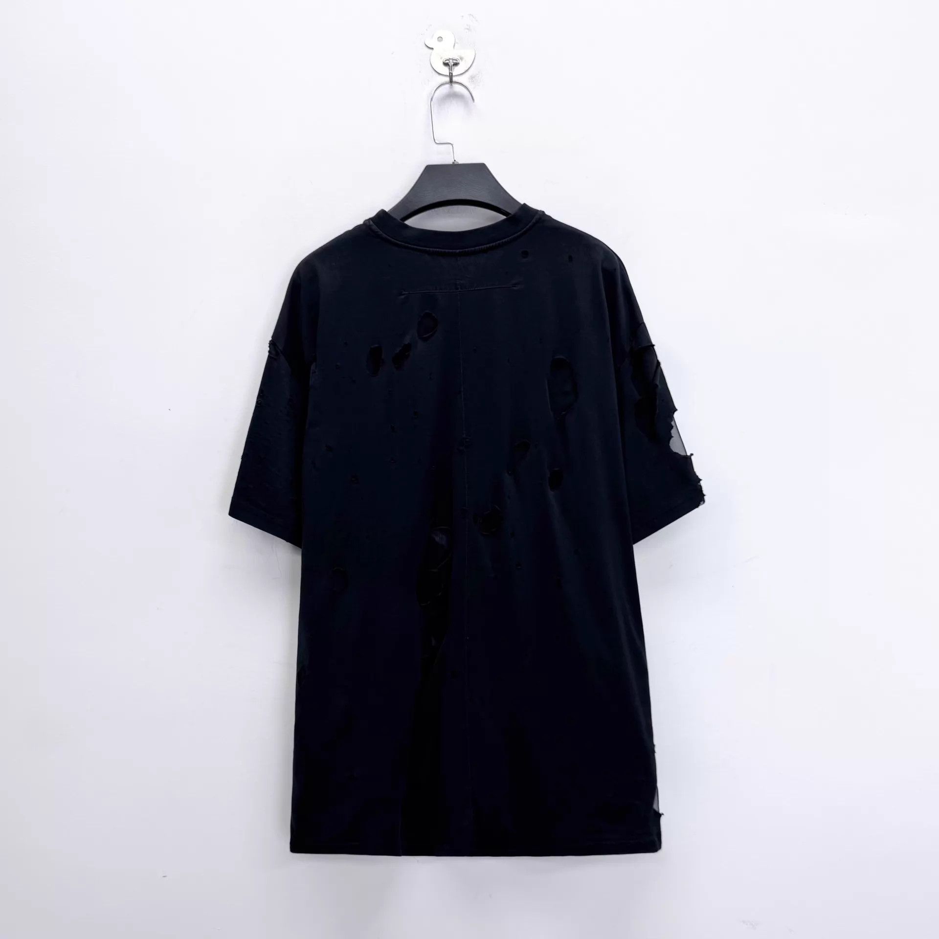 Givenchy Givenchy Black Cracked Logo Distressed Unisex L Tee Size US L / EU 52-54 / 3 - 2 Thumbnail