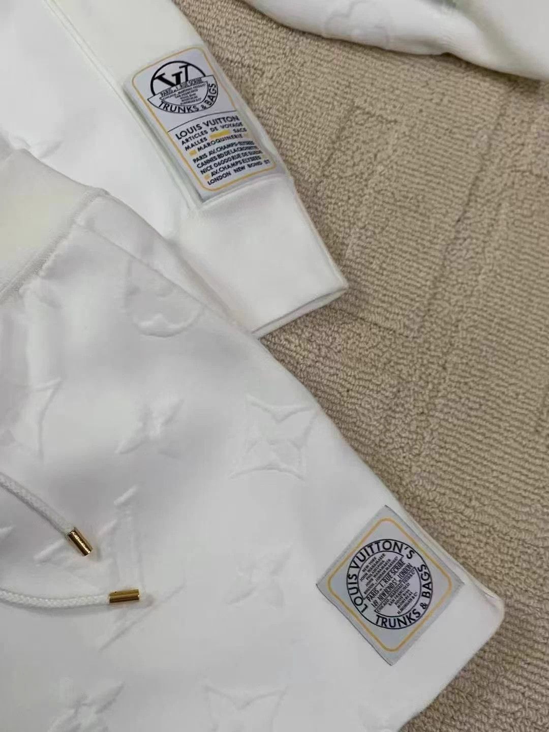Louis Vuitton LV Jacquard Full Logo Sweatsuit M/S w/ dust bag Size M / US 6-8 / IT 42-44 - 7 Thumbnail