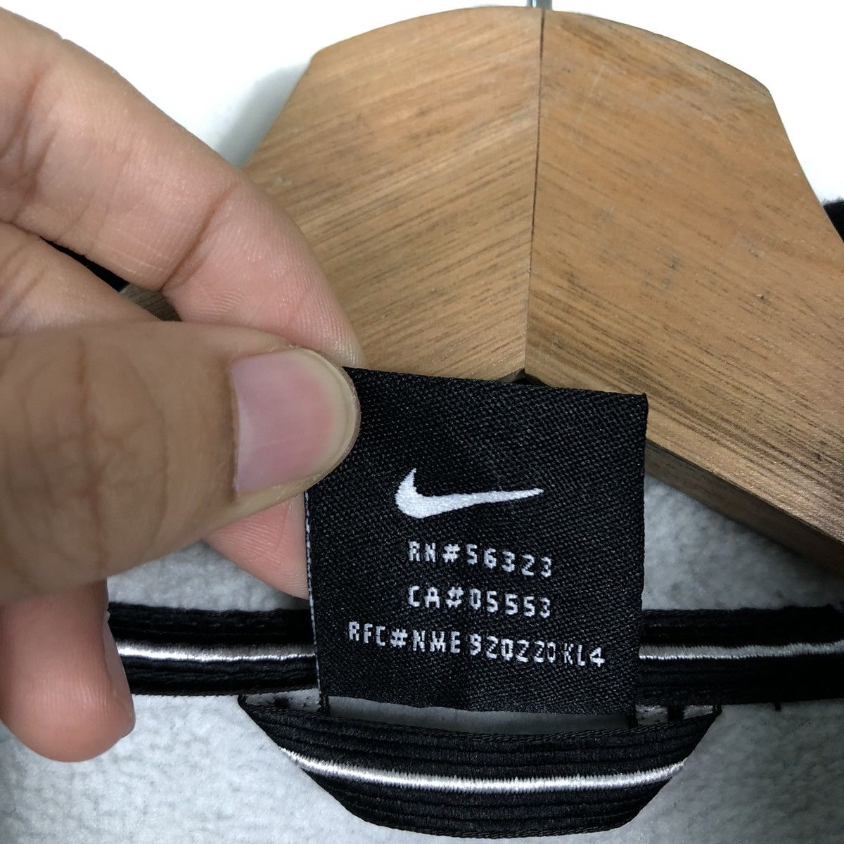 Nike 🔥90’s Vintage Nike Court Fleece Jacket Big Logo Spell Out Size US L / EU 52-54 / 3 - 11 Thumbnail