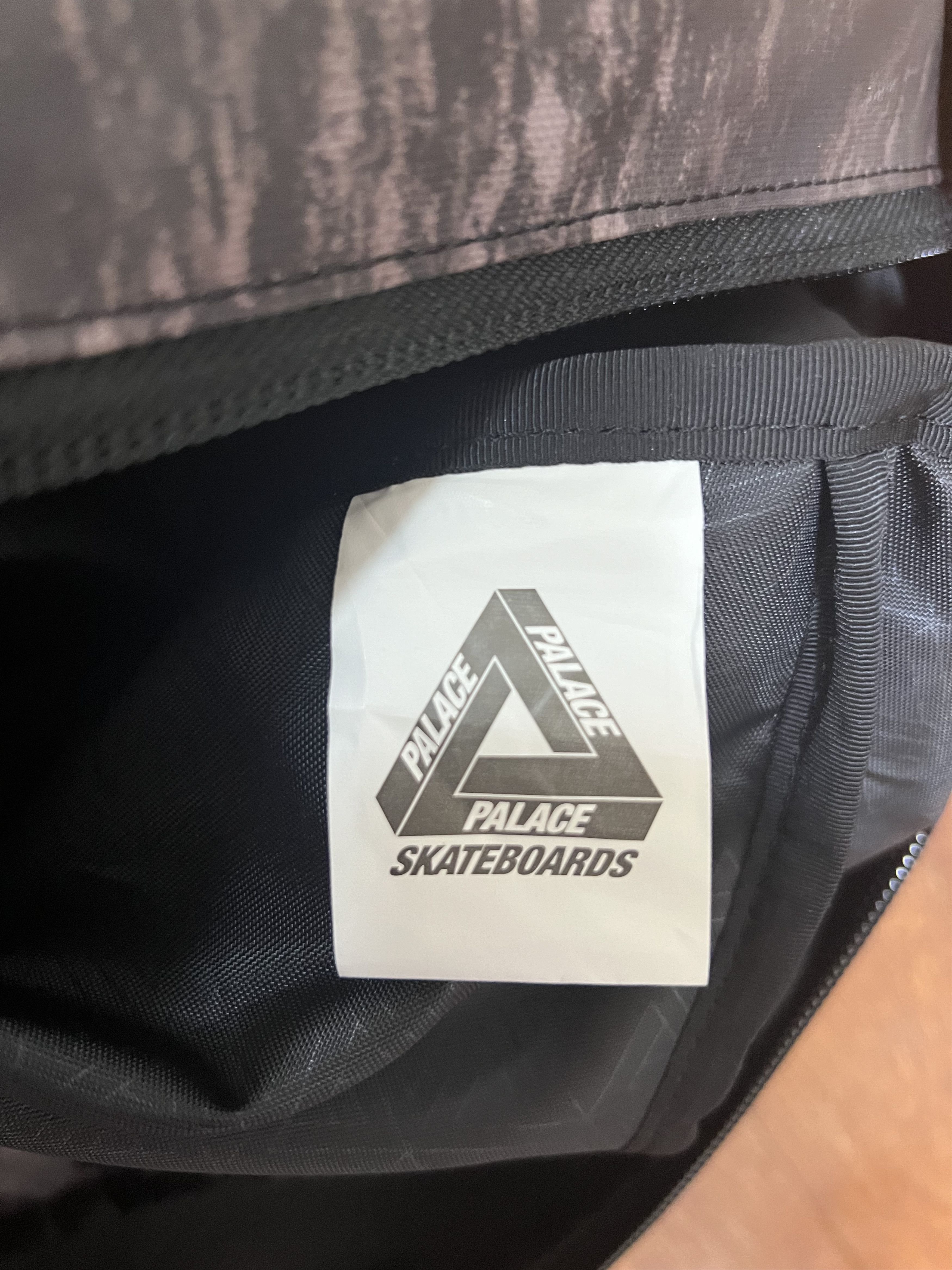 Palace 💚 2019 Palace Real Tree Clipper Duffel Black NEW Size ONE SIZE - 10 Thumbnail