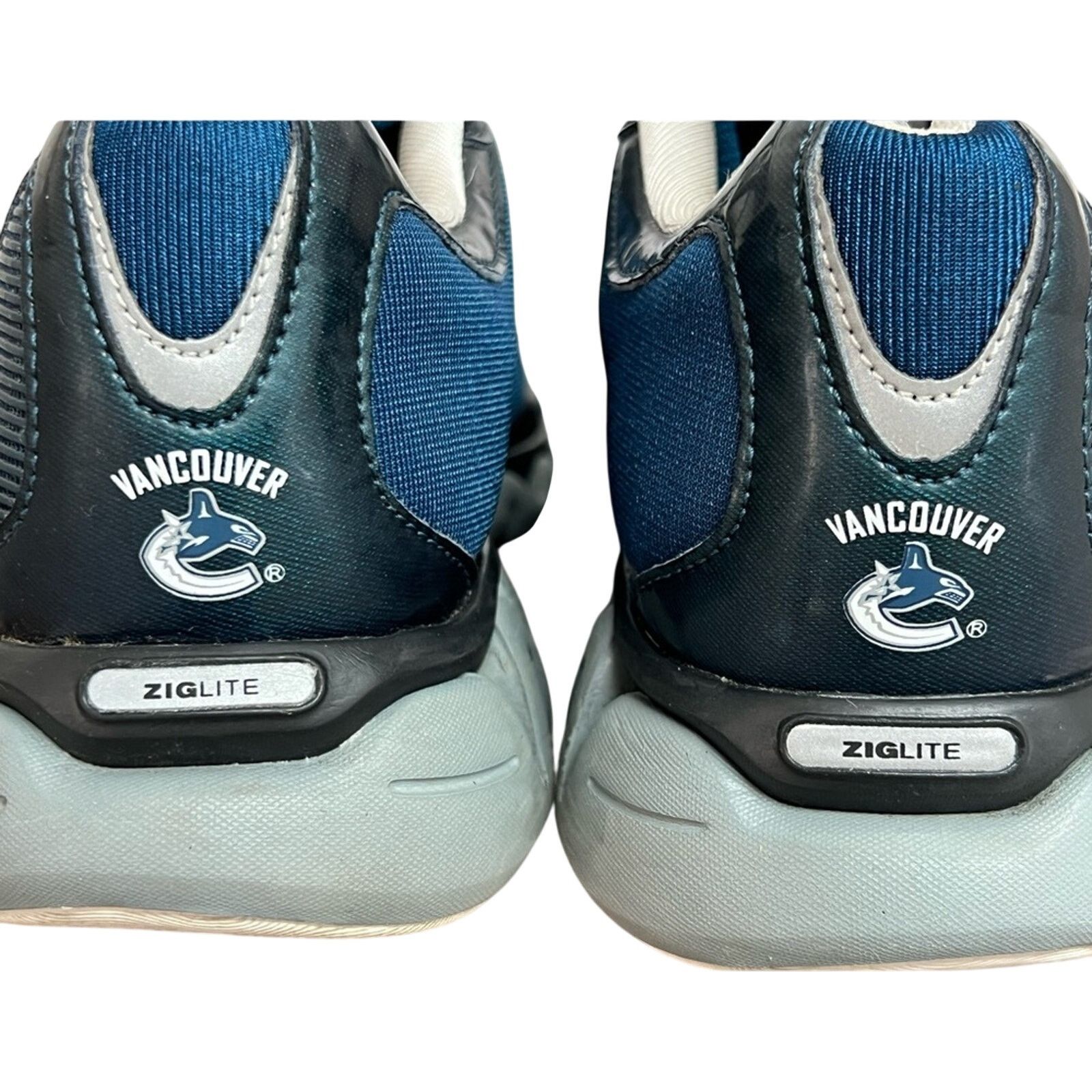 Reebok 2012-13 Reebok Vancouver Canucks NHL Zig Zag Dynamic Shoes Size US 8 / EU 41 - 7 Thumbnail