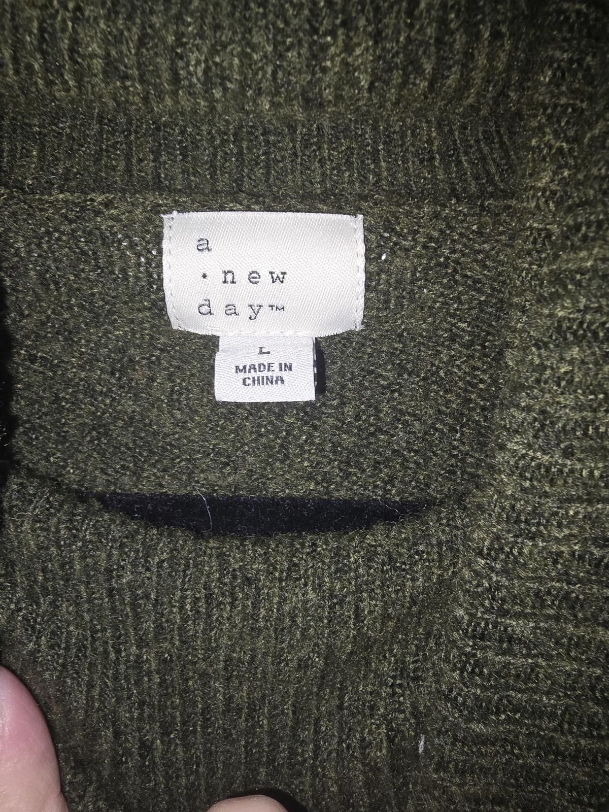 Other a new day Women's Olive Green Turtleneck Sweater Size L / US 10 / IT 46 - 3 Thumbnail