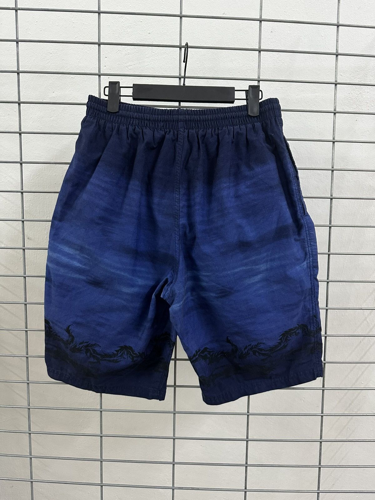 Airwalk Rare Beautiful Vintage Airwalk Dragon Sukajan Style Shorts Size US 32 / EU 48 - 2 Thumbnail
