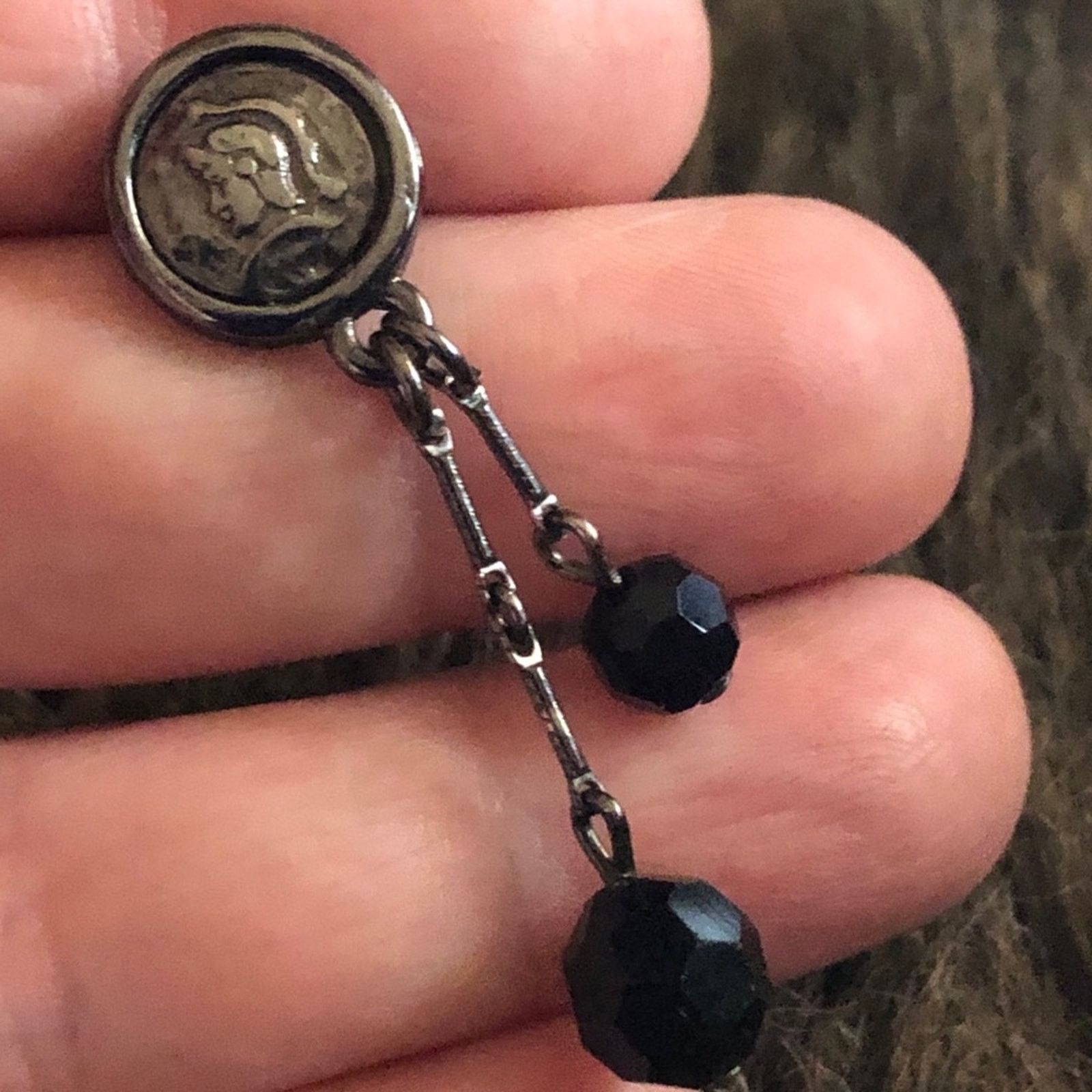 Vintage Vintage faux medieval coin black crystal earrings Size ONE SIZE - 5 Thumbnail