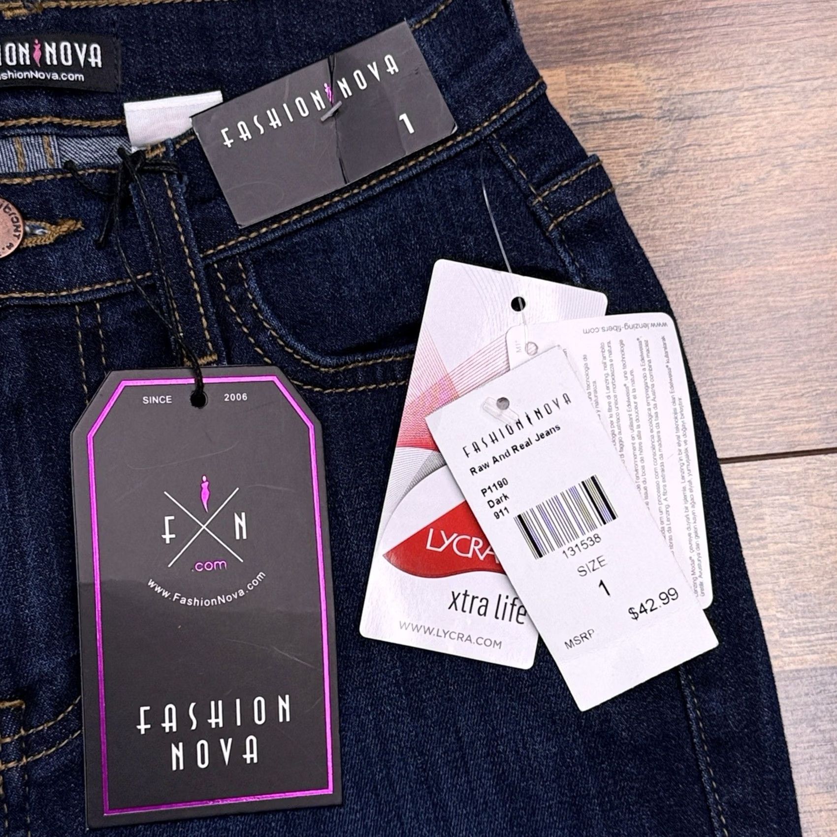 Fashion Nova Fashion Nova Skinny Jeans Juniors 1 Distressed Mid Rise Stretch Jeans Blue City USA 5-Pocket Denim Cotton Blend Slim Womens N/A Size 25" / US 0 / IT 36 - 4 Thumbnail