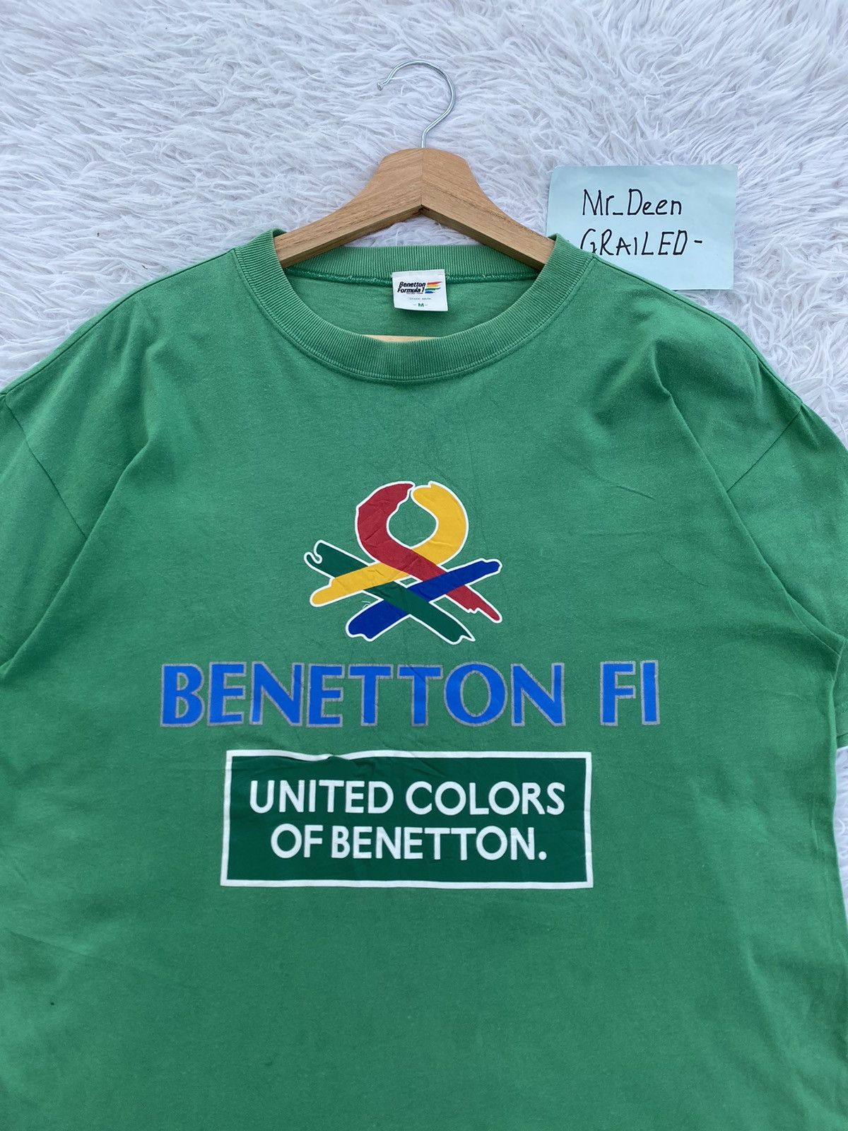 United Colors Of Benetton Rare United Colors of Benetton Spellout Big Logo Tshirt Size US L / EU 52-54 / 3 - 1 Thumbnail
