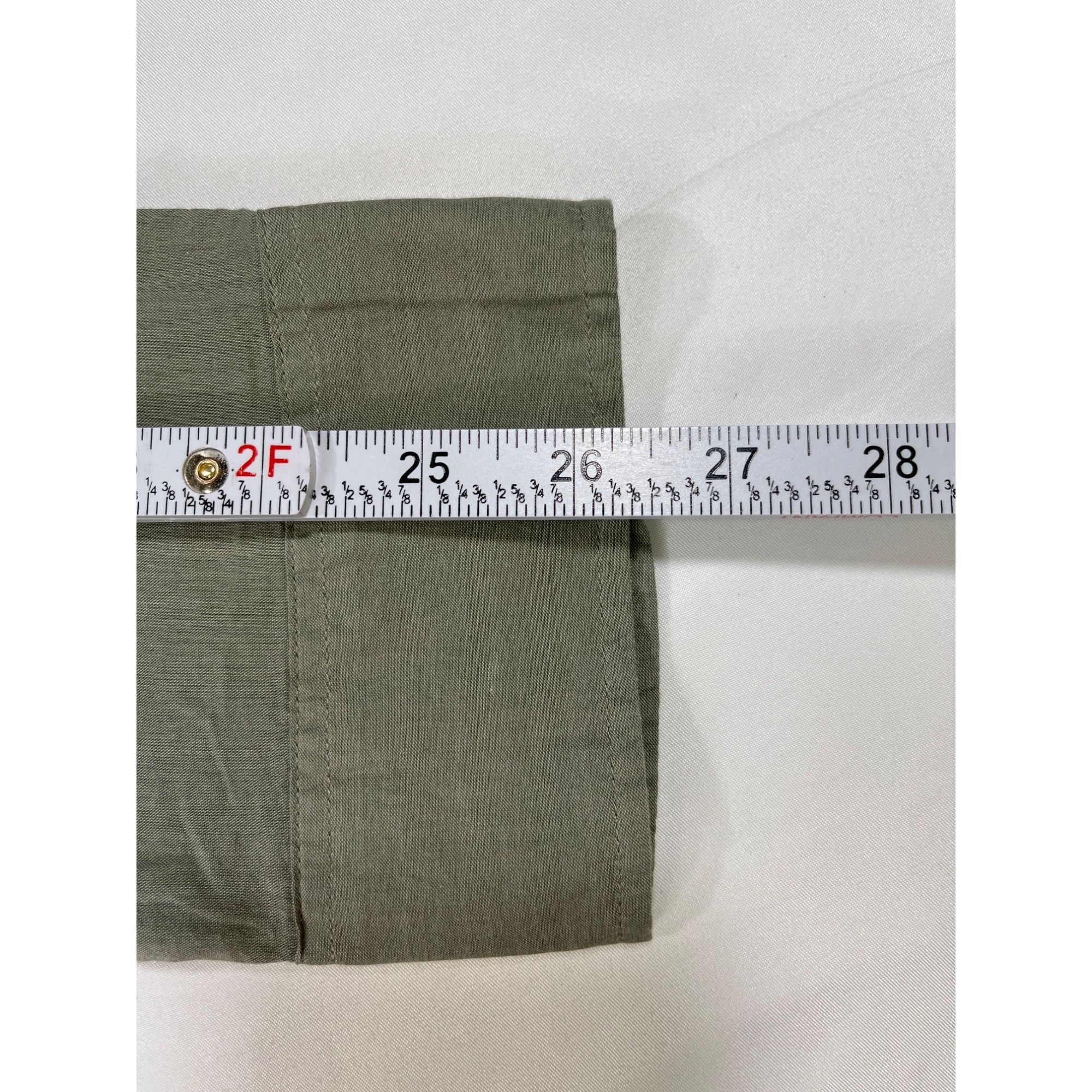 H&M H&M SKU 7634 Mens Olive Green Button Down Long Sleeve Shirt Size US L / EU 52-54 / 3 - 8 Thumbnail