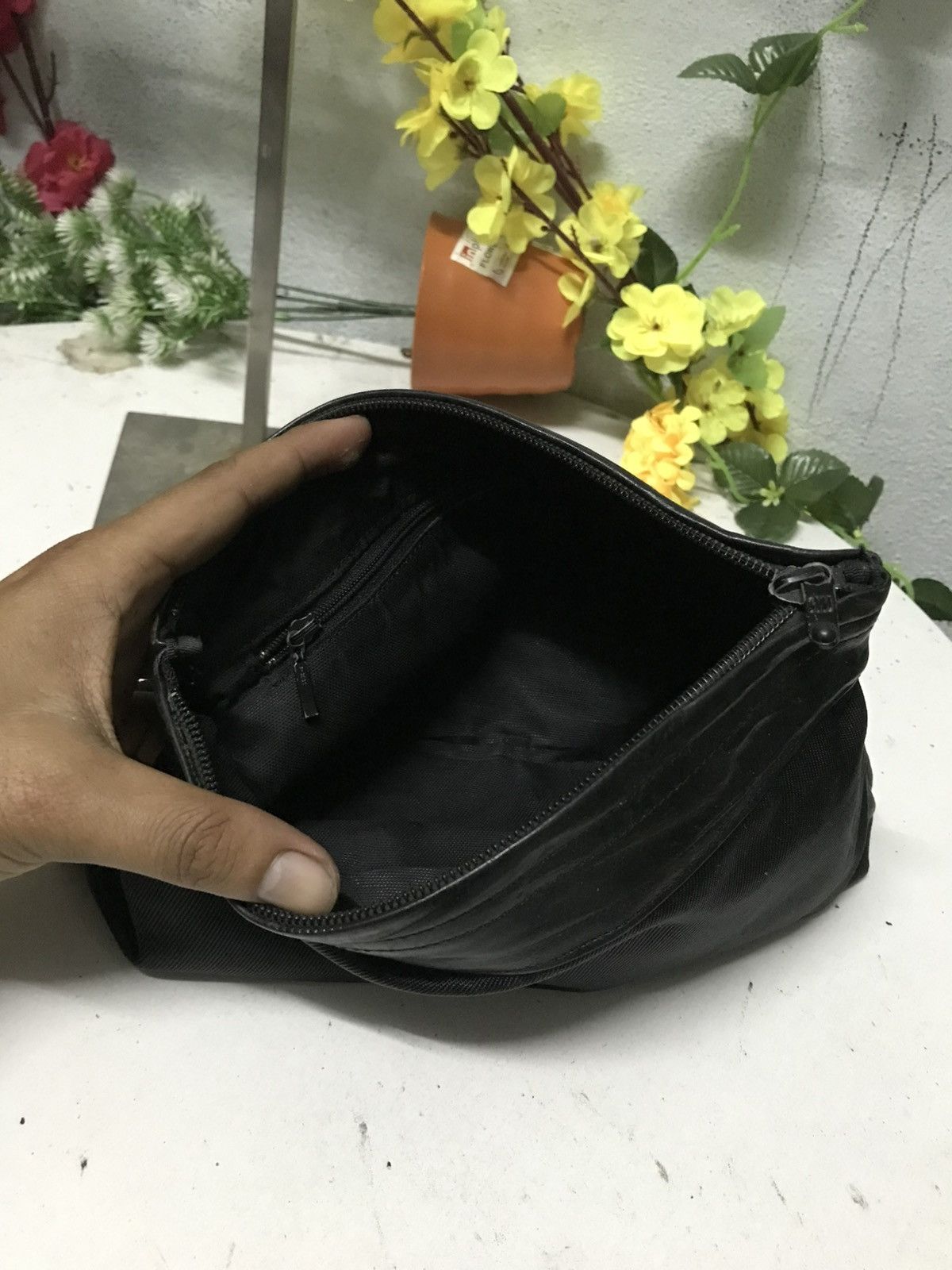 Issey Miyake ISSEG MIYAKE BAG POUCH Size ONE SIZE - 6 Thumbnail