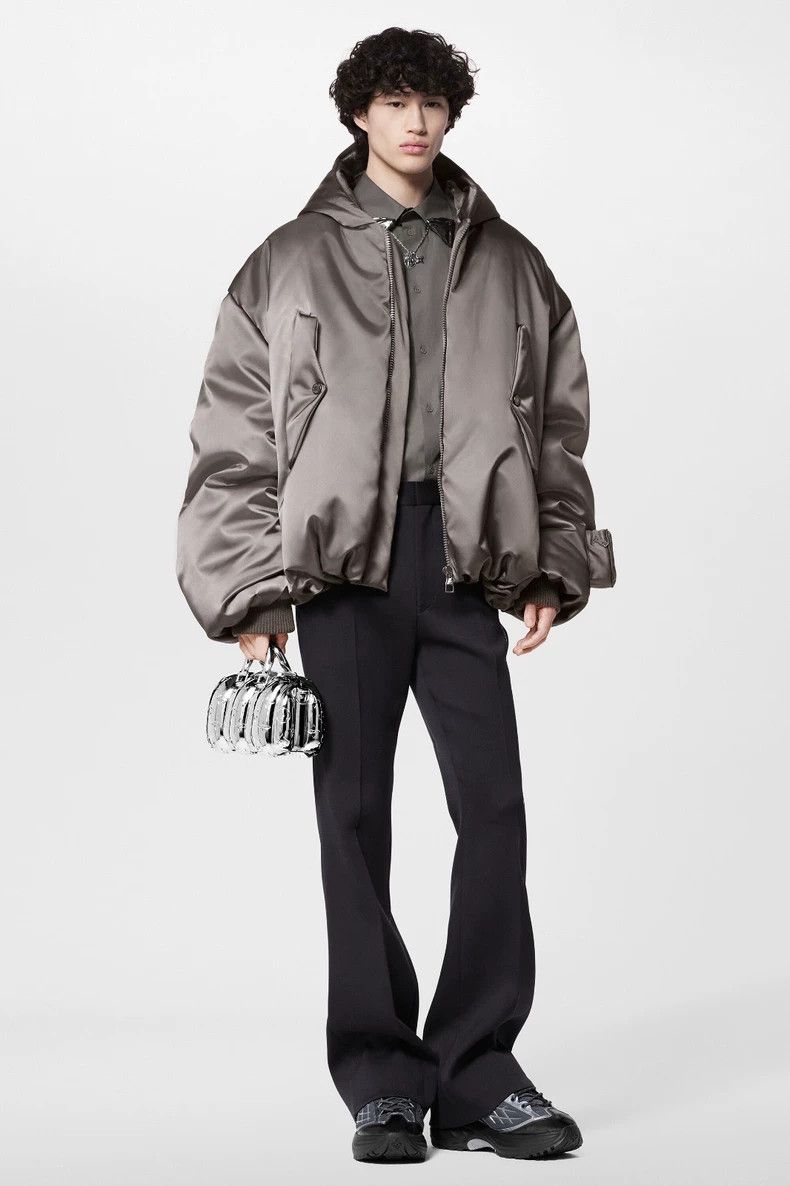 Louis Vuitton Louis Vuitton 23fw show silver baseball jacket 2501-Nextarr Size US M / EU 48-50 / 2 - 8 Thumbnail