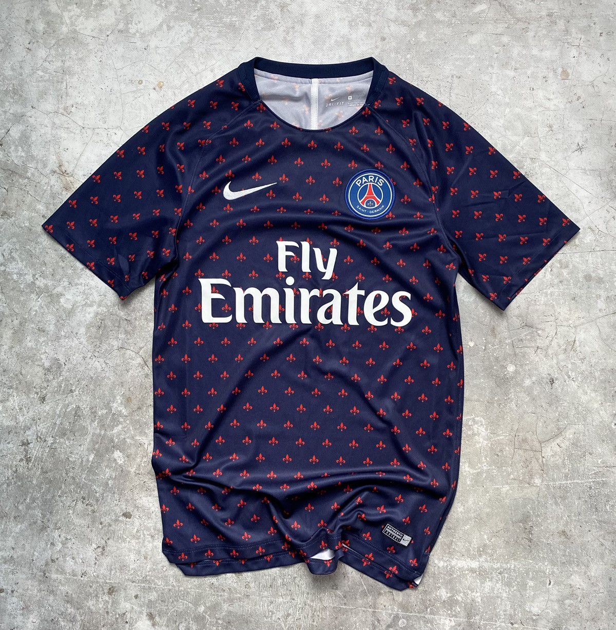 Fly emirates jersey paris on sale