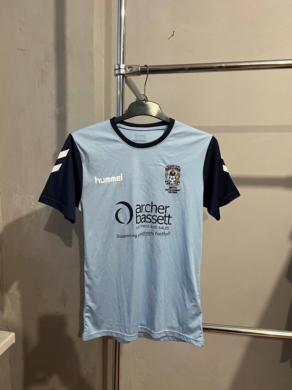 Hummel 2020 COVENTRY CITY #30 SOCCER JERSEY FOOTBALL SHIRT CENTER M Size US M / EU 48-50 / 2 - 2 Thumbnail