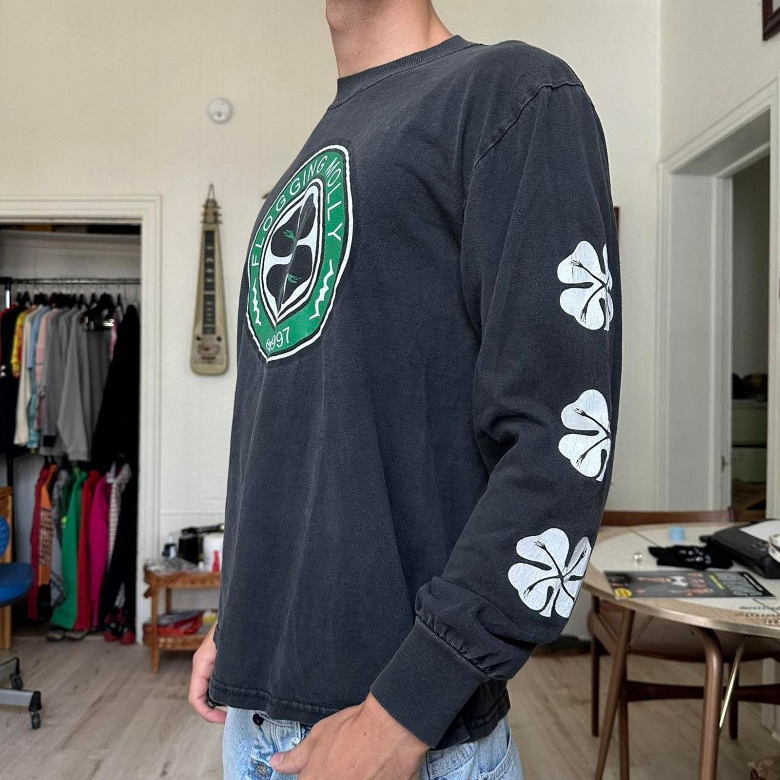 Band Tees Vintage 00s Y2K Black Faded Flogging MollyLongsleeve Shirt Size US M / EU 48-50 / 2 - 6 Thumbnail