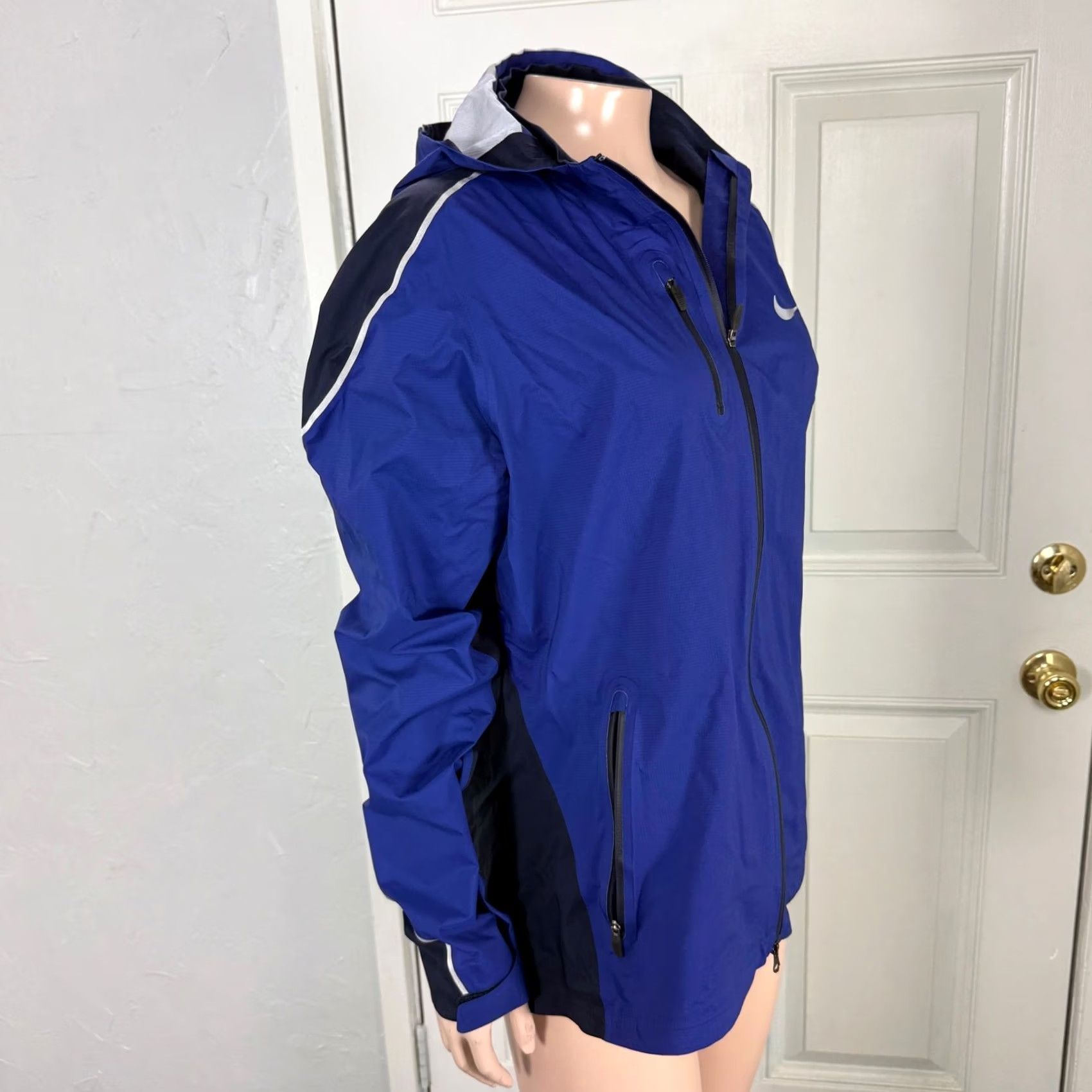 Nike Nike Jacket Mens L Blue Hyper shield Running Zip Lightweight Hooded Rain Coat P16 Size US L / EU 52-54 / 3 - 4 Thumbnail