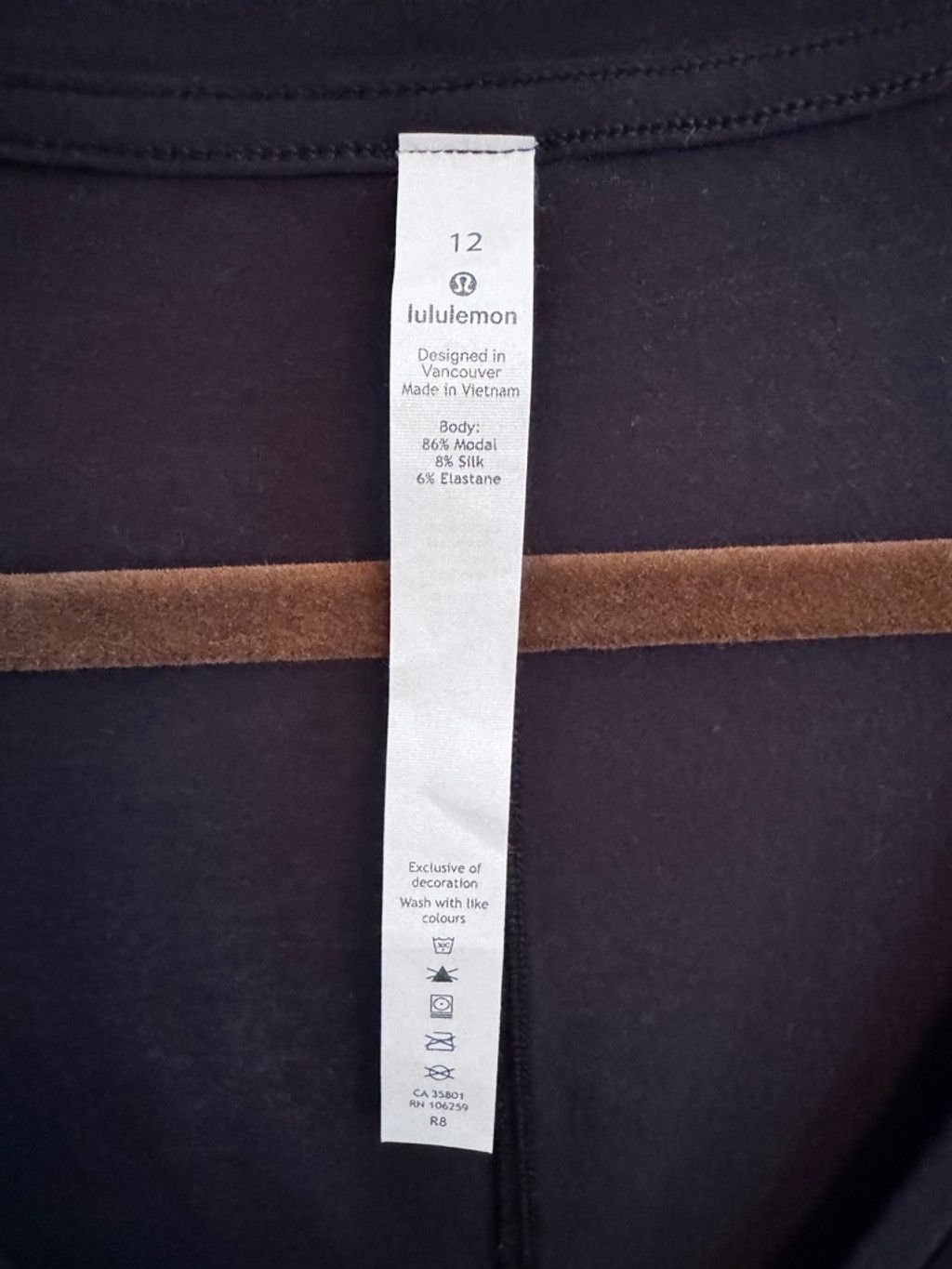 Lululemon Women's Lululemon Shortsleeve Flowy Shirt, Size 12, Black Size XL / US 12-14 / IT 48-50 - 5 Thumbnail