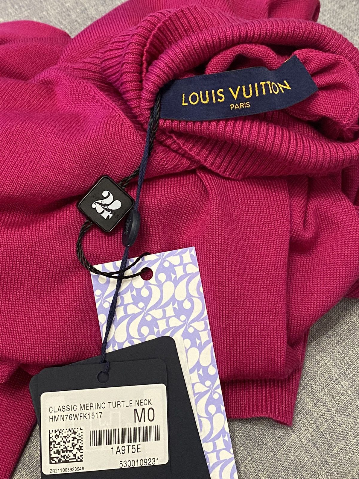 Louis Vuitton Louis Vuitton Amen Break pink wool turtleneck sweater M Size US M / EU 48-50 / 2 - 8 Thumbnail