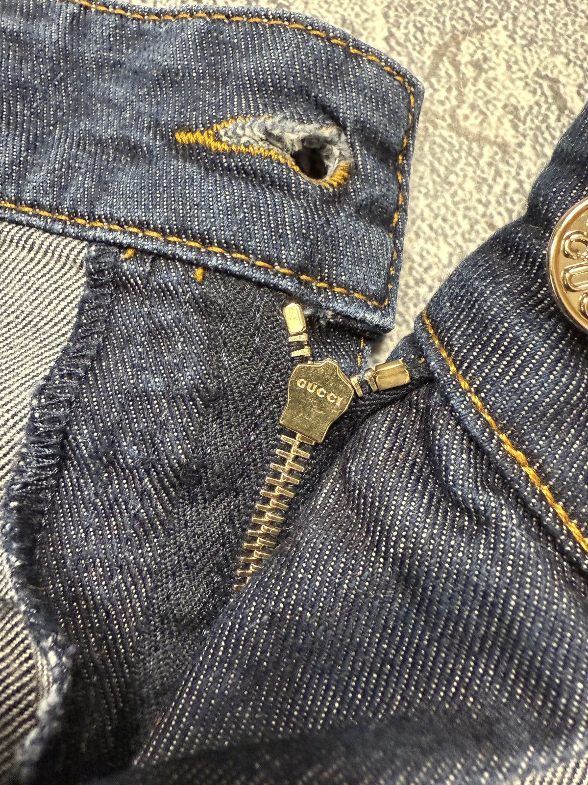 Gucci Gucci Made in Italy Vintage jeans Size 27" / US 4 / IT 40 - 16 Thumbnail