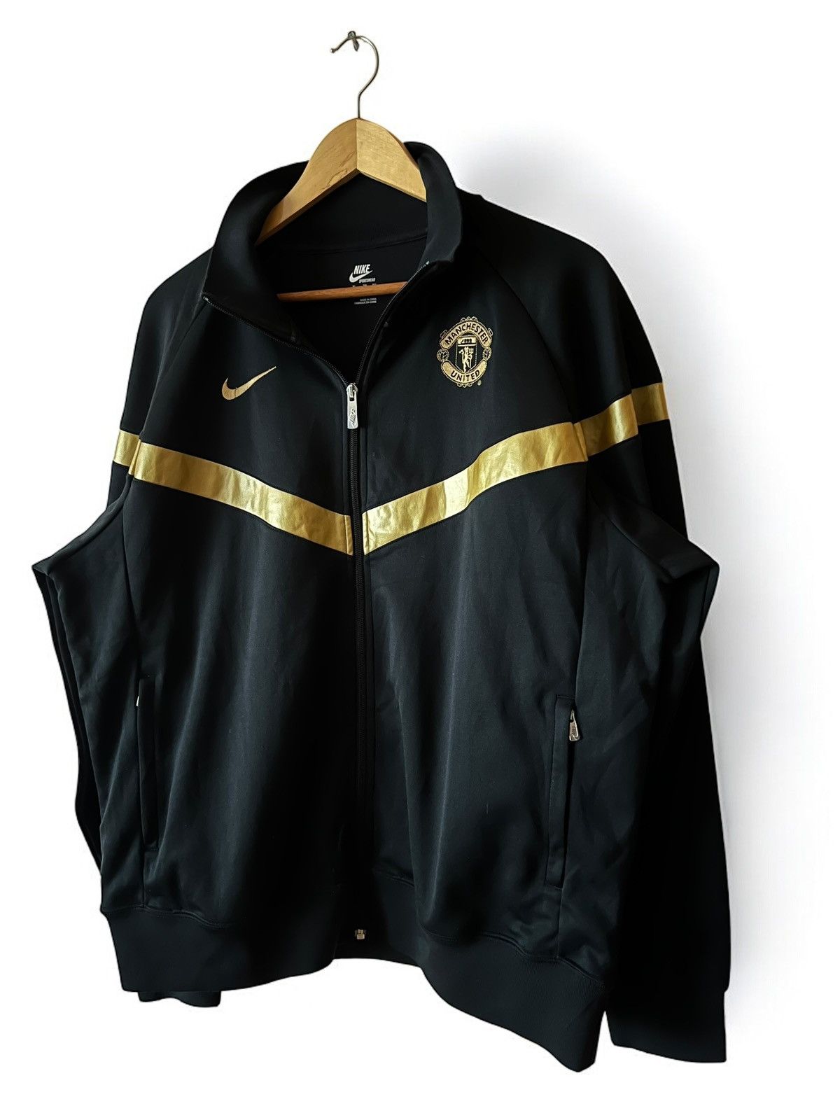 Nike × Vintage Rare NIKE MANCHESTER UNITED 2009 GOLDEN EUGENE TRACK JACKET Size US L / EU 52-54 / 3 - 2 Thumbnail