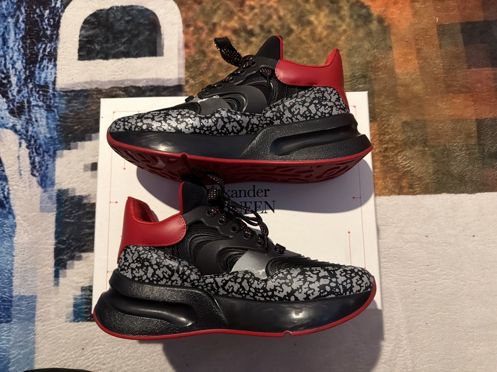 Alexander McQueen Alexander McQueen Black and Red Sneakers Size US 8 / EU 41 - 2 Thumbnail