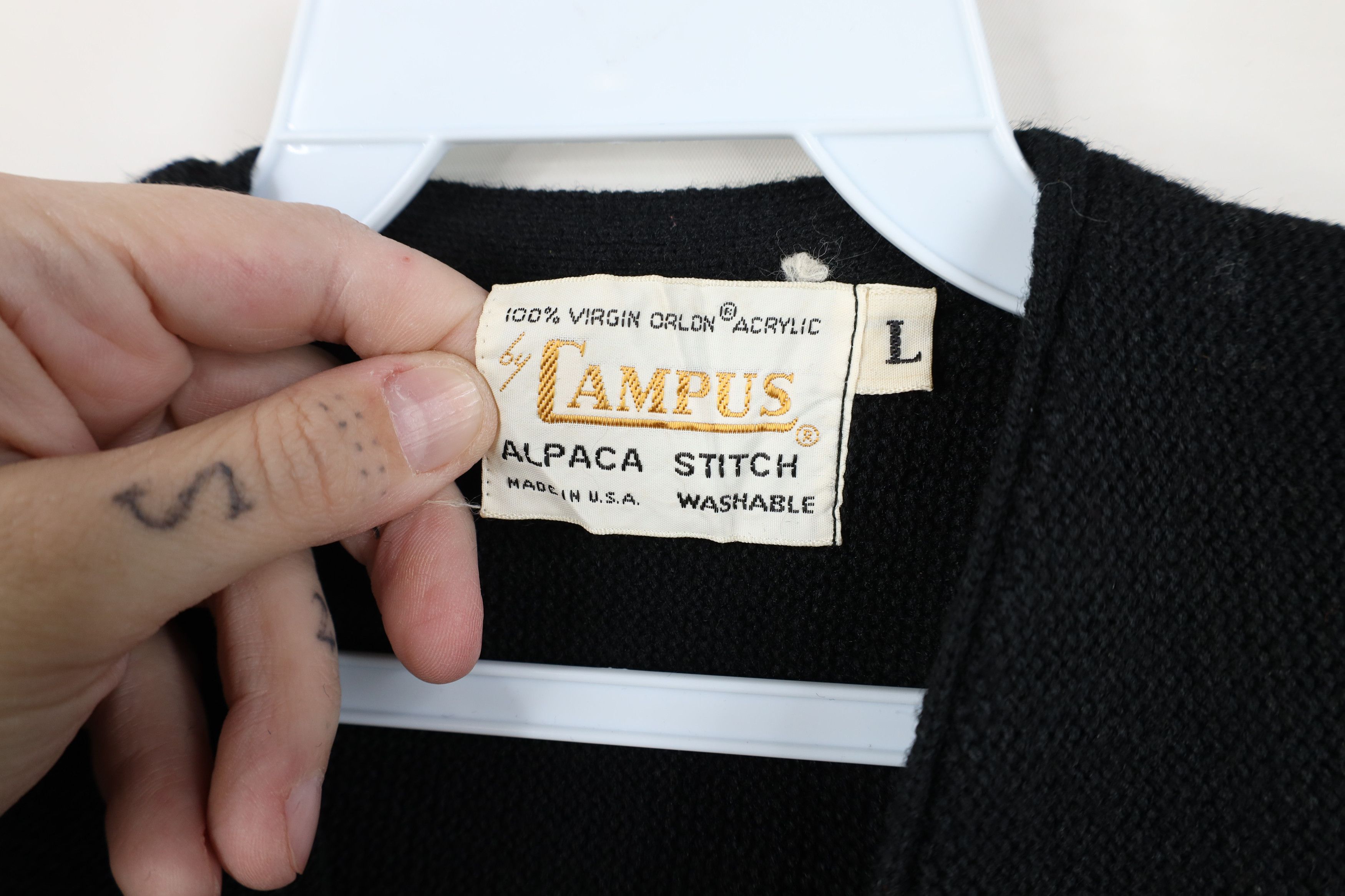 Vintage Vintage 60s 70s Streetwear Knit Sweater Vest Black USA Size US L / EU 52-54 / 3 - 6 Thumbnail