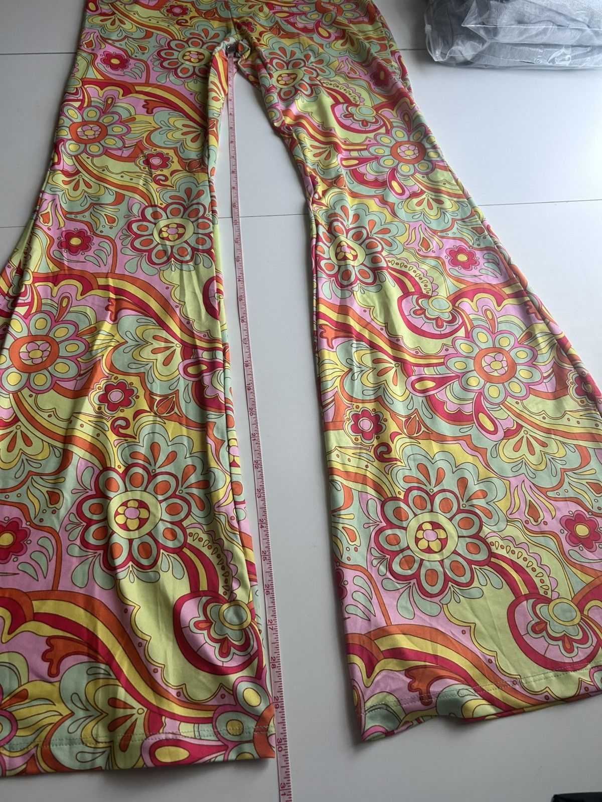Shein Floral Print Flare Leg Pants Size 27" / US 4 / IT 40 - 6 Thumbnail