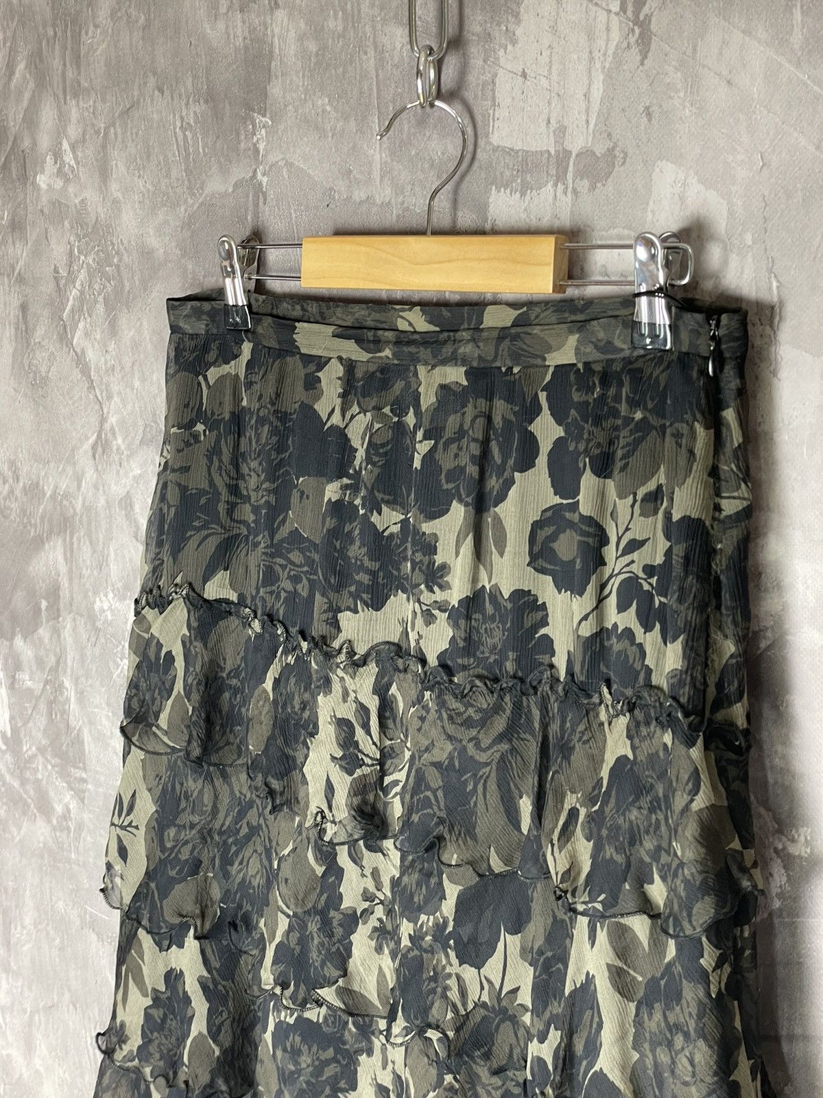Japanese Brand × Seditionaries Vintage abstract painting silk mesh skirt like jpg Size 30" / US 8 / IT 44 - 6 Thumbnail