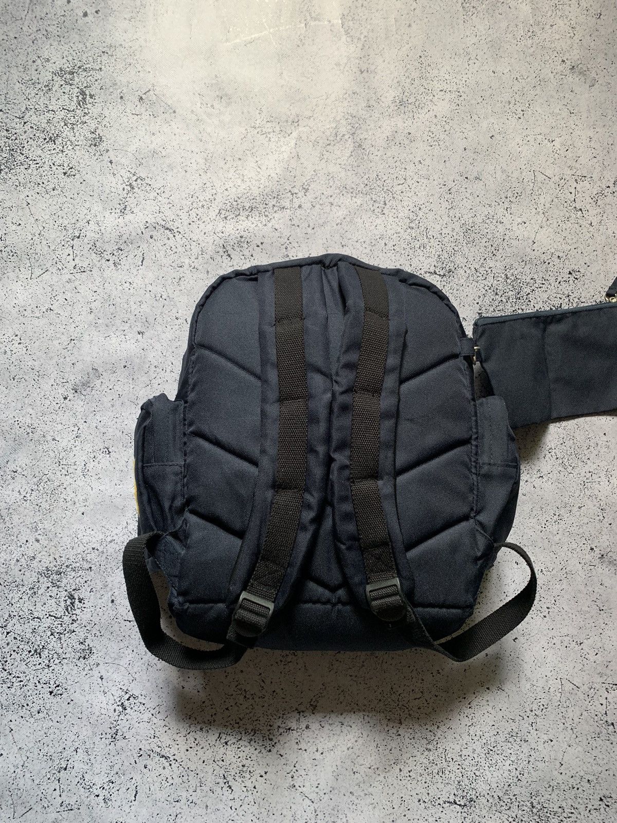 Tommy Hilfiger × Vintage Vintage Tommy Hilfiger Backpack Big Logo Bag Outdoor USA Size ONE SIZE - 12 Thumbnail