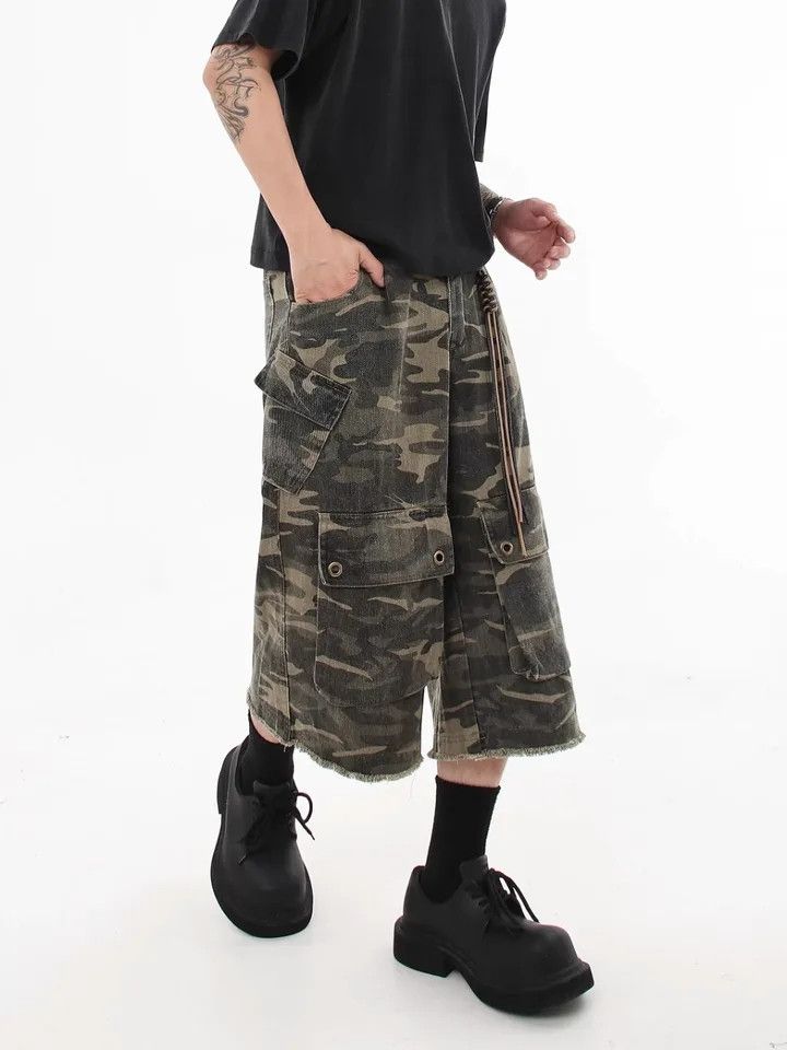 Japanese Brand × Vintage Wide Leg Camo Cargo Jorts Size US 30 / EU 46 - 3 Thumbnail