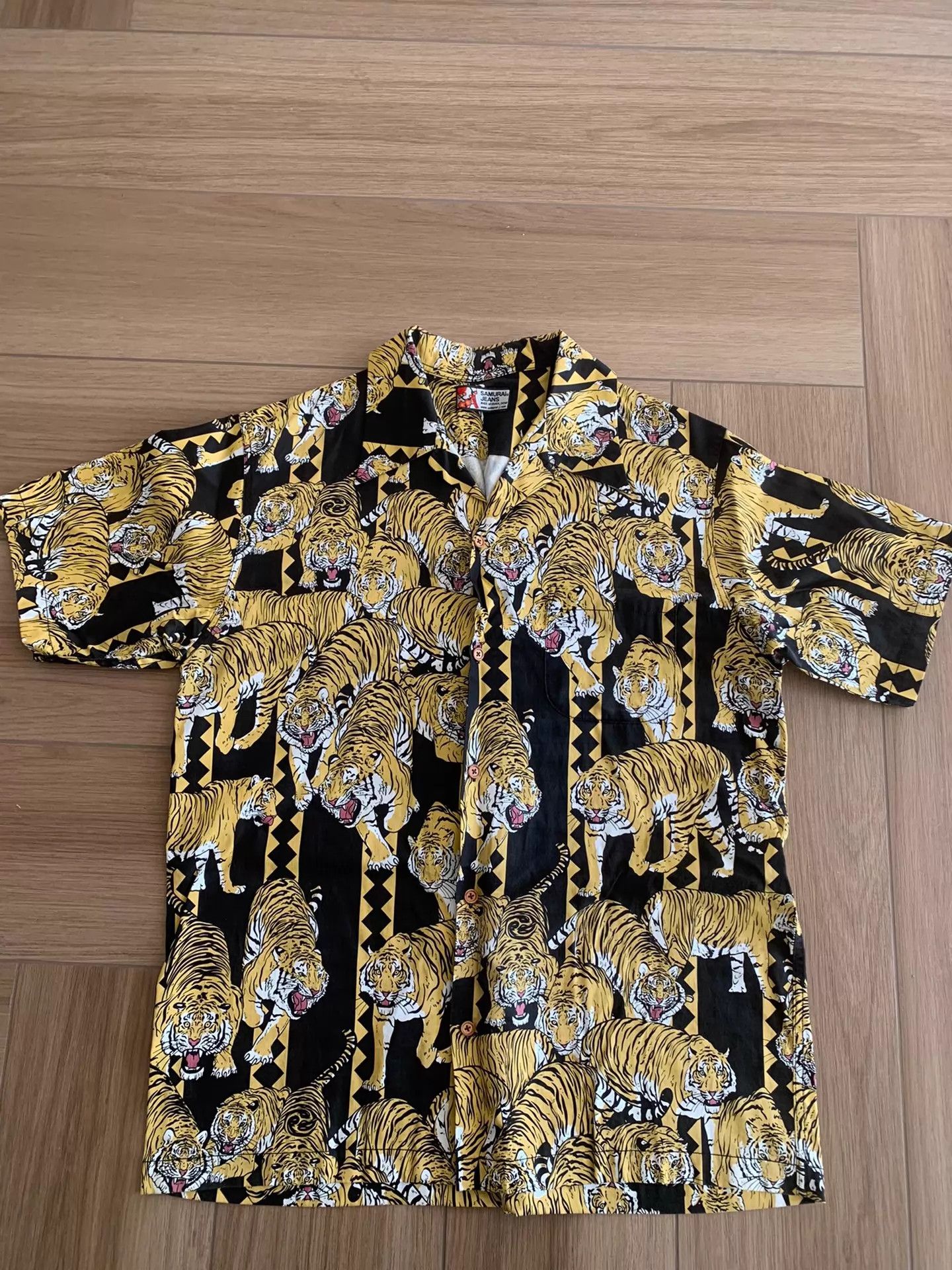 Samurai Jeans Samurai Jeans Vintage Tiger Crest Short-Sleeve Work Shirt Size US XXL / EU 58 / 5 - 1 Thumbnail