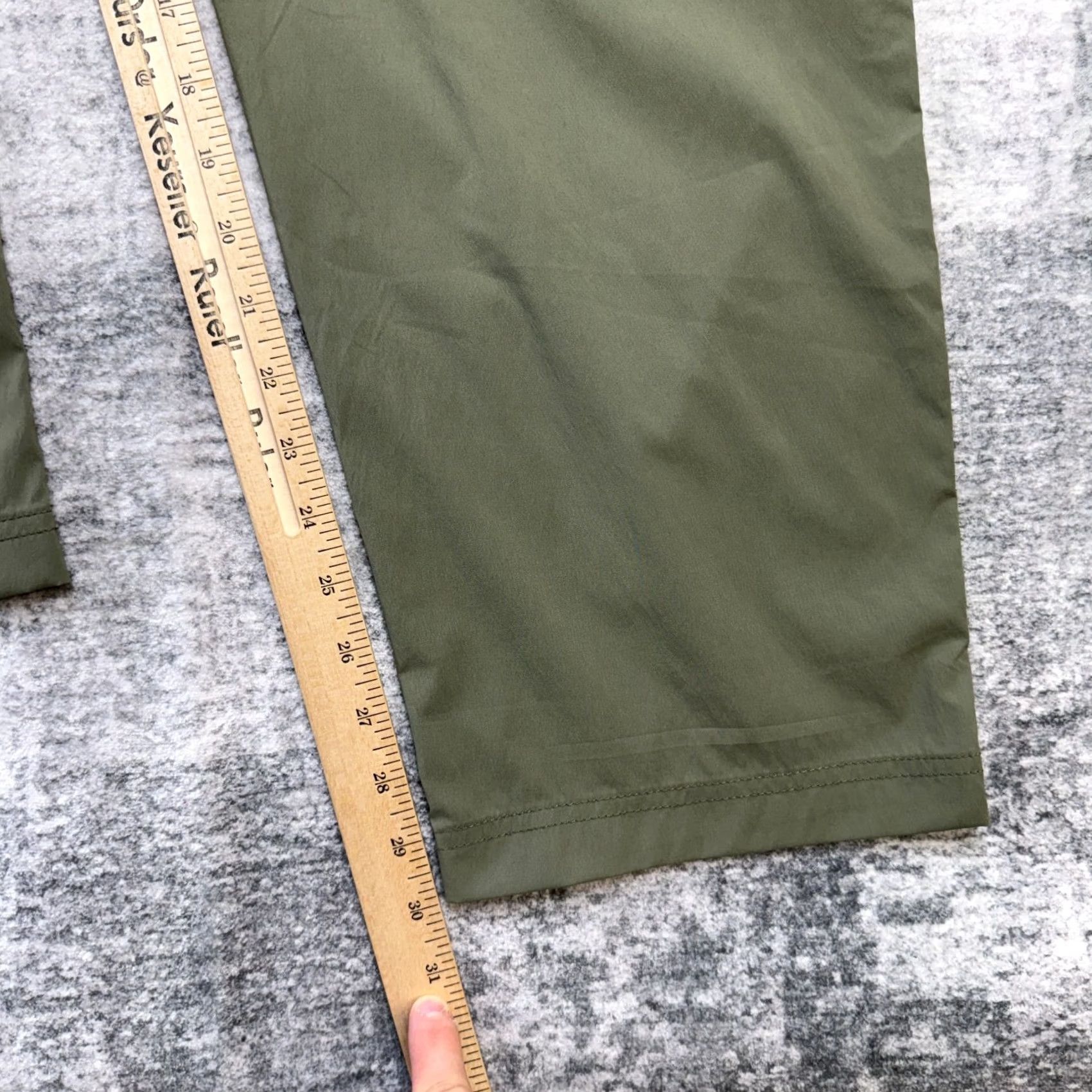 Vintage L.L. Bean Pants Men 38x30 Green Access Trail Cargo Nylon Stretch Hiking Travel UPF Chino Straight Casual Workwear Regular Size 38 Mens Size US 38 / EU 54 - 7 Thumbnail