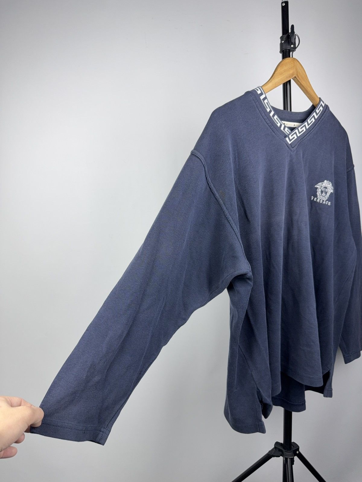 Versace Jeans Couture Vintage 90s Faded Versace Jeans Couture Medusa Knit Sweater Size US L / EU 52-54 / 3 - 10 Thumbnail