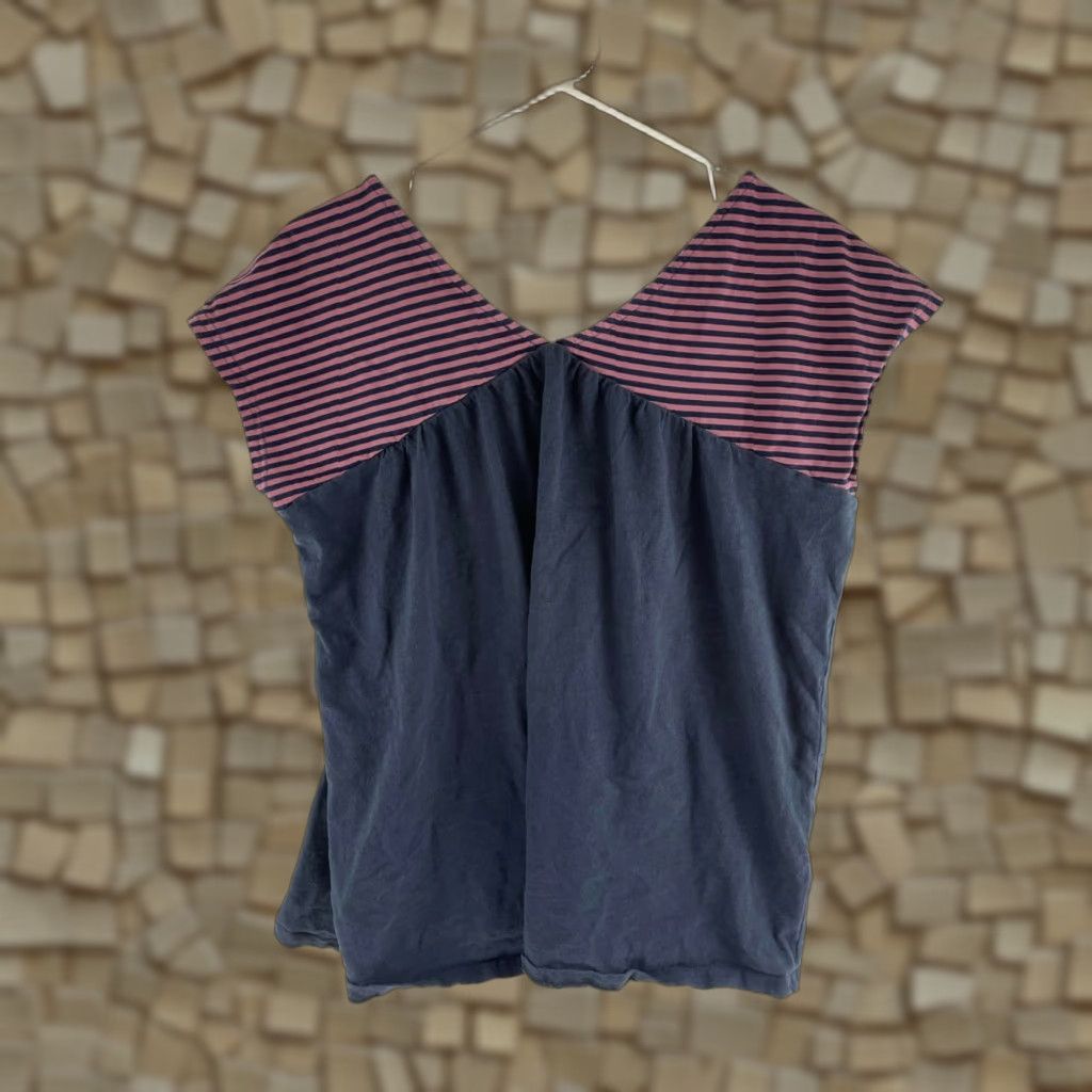 Vintage Suzanne Betro Weekend T Shirt Women's L Navy Blue Pink Striped V-neck Slv Size L / US 10 / IT 46 - 1 Thumbnail