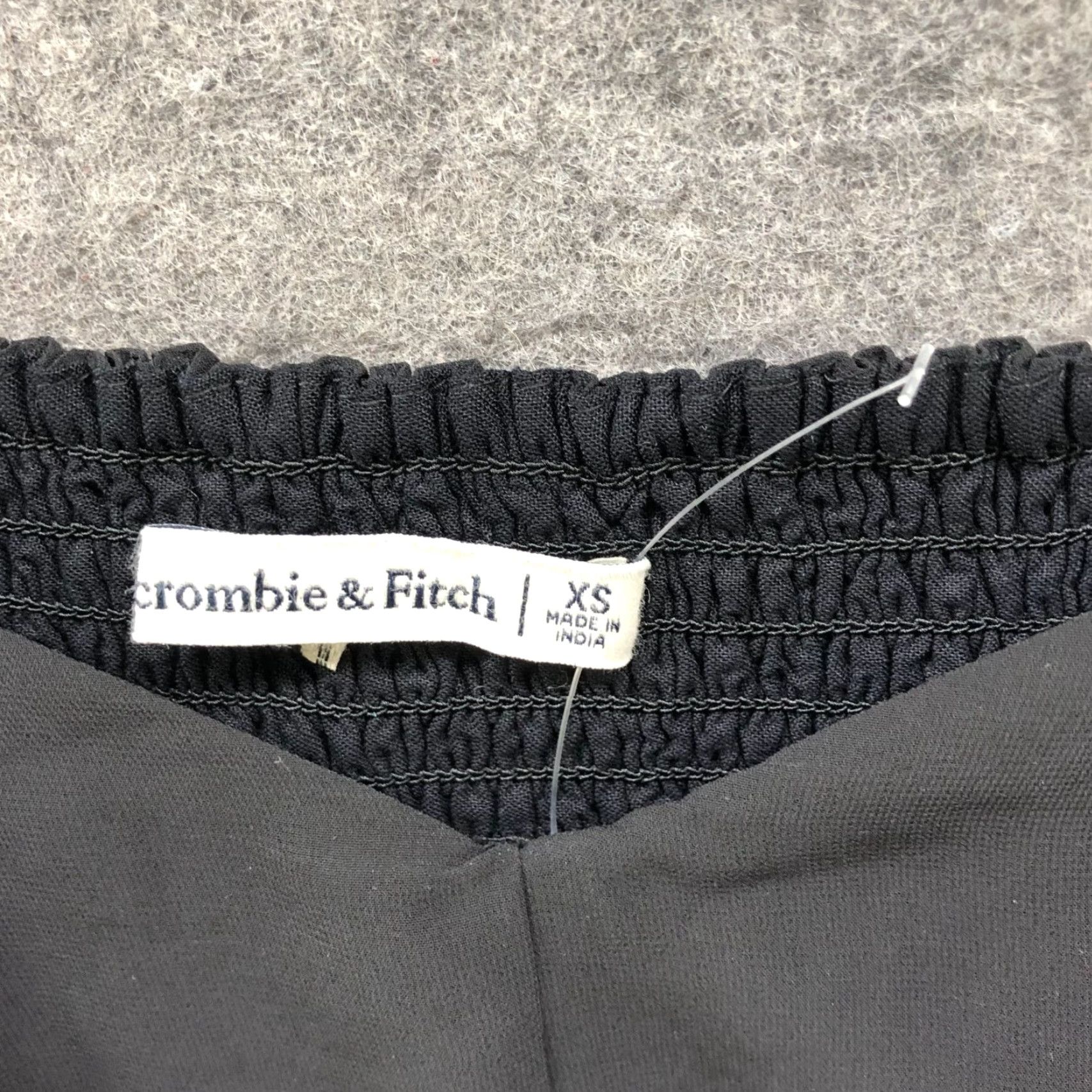 Abercrombie & Fitch Abercrombie & Fitch Cropped Sweetheart Neck Top Womens XS Black Balloon Sleeve Size XS / US 0-2 / IT 36-38 - 5 Thumbnail