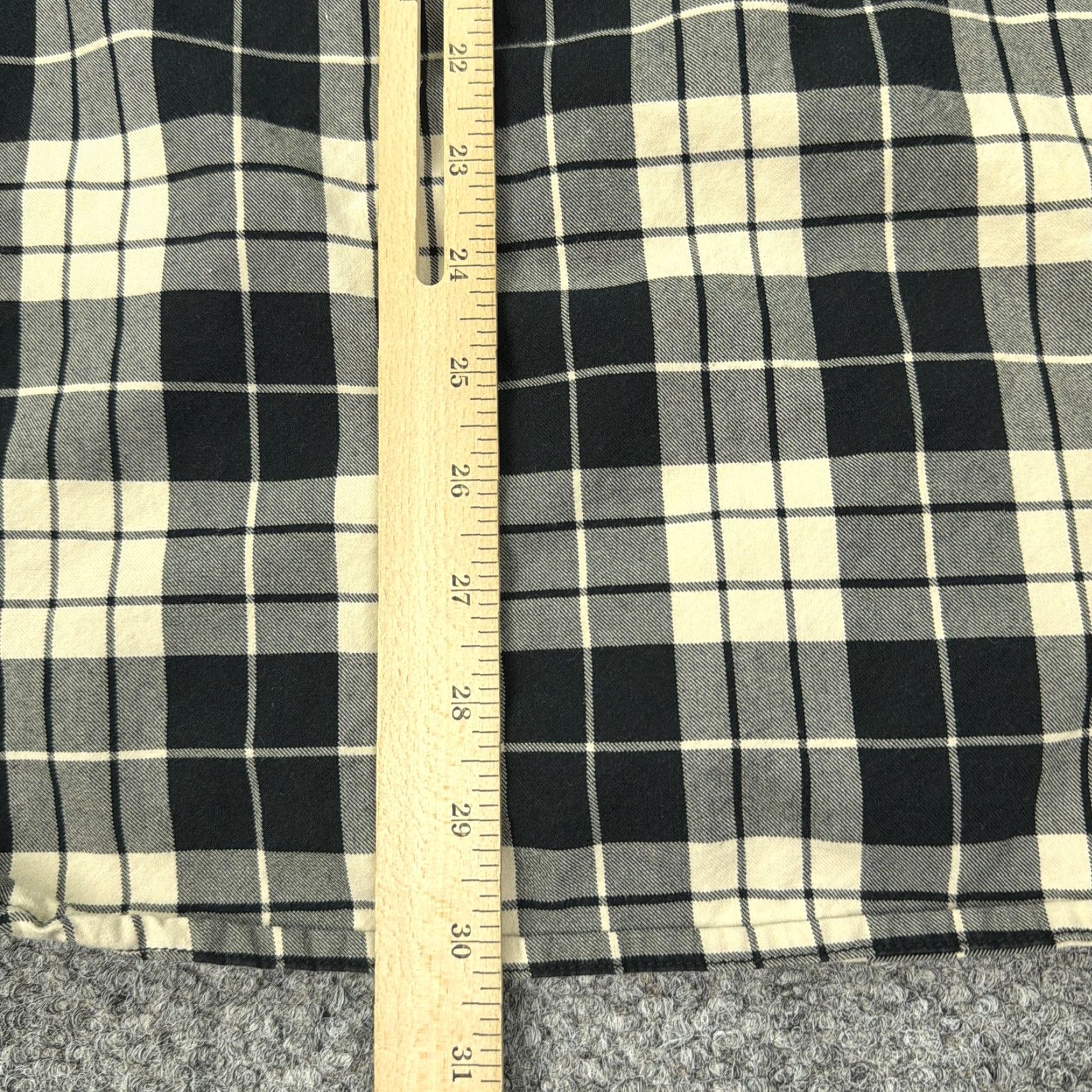 Eddie Bauer VINTAGE Eddie Bauer Shirt Mens L Black Plaid Button-Down Flannel 90s Cotton Button-Up Collared Exterior Pockets Mens Size US L / EU 52-54 / 3 - 6 Thumbnail