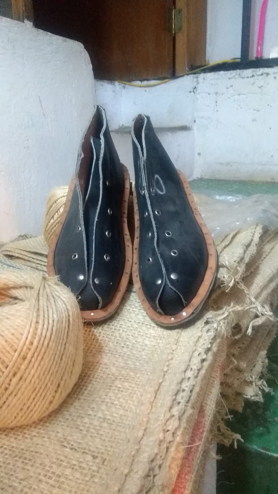 Other Artisan Mexican handmade leather shoes with tire soles Size US 9.5 / EU 42-43 - 9 Thumbnail