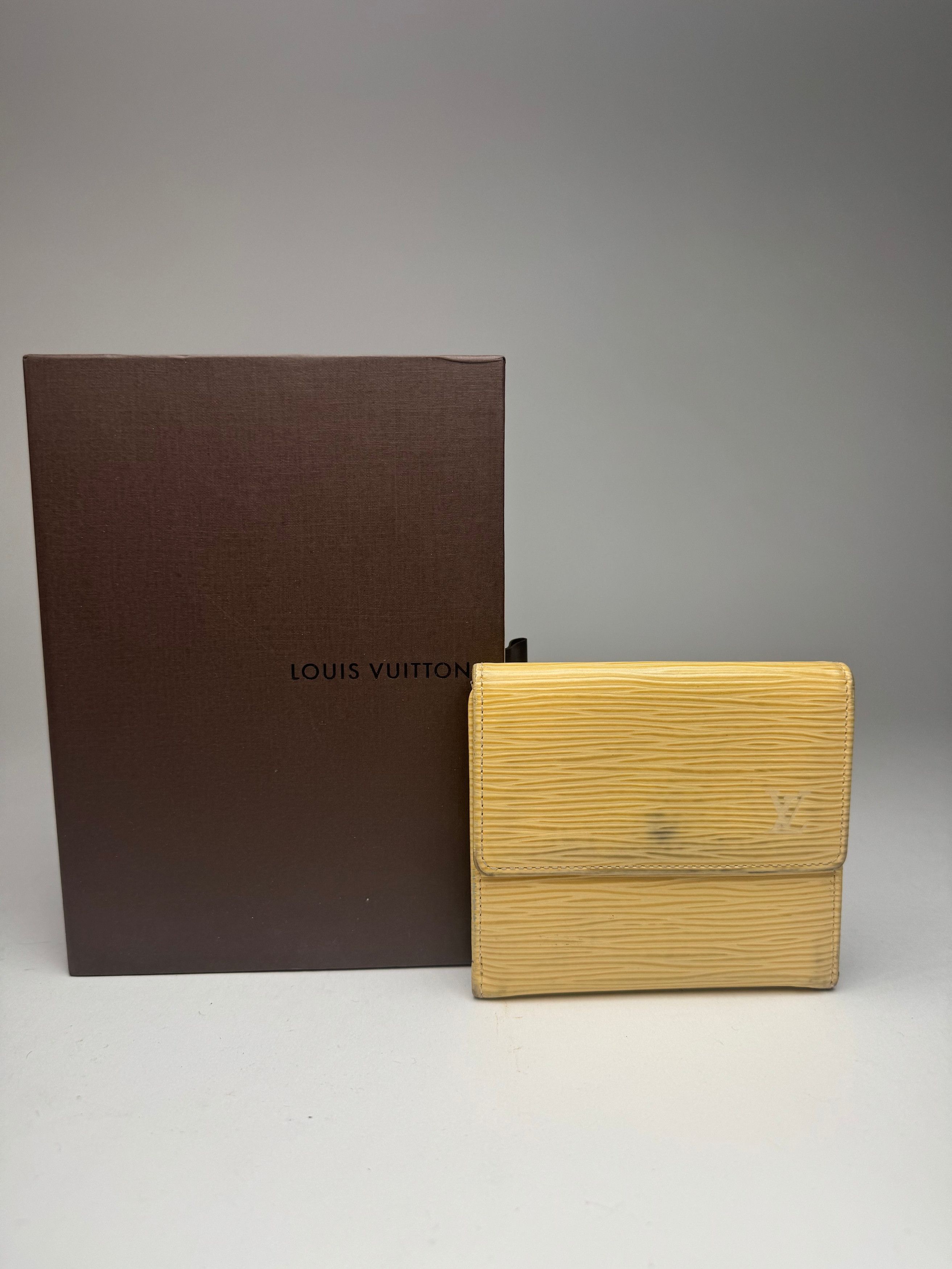 Louis Vuitton Vintage EPI Leather wallet yellow Size ONE SIZE - 1 Thumbnail