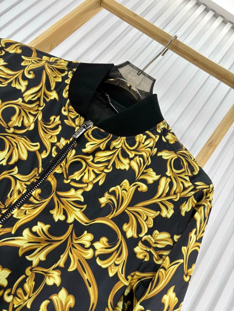 Versace Versace Black gold baroque vine Size US M / EU 48-50 / 2 - 4 Thumbnail