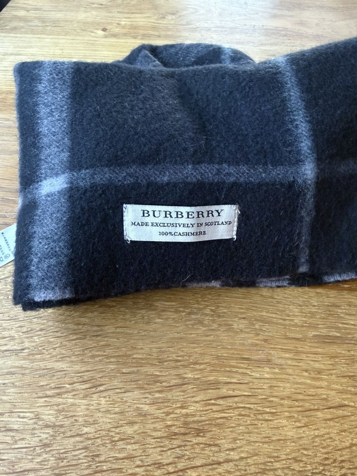Burberry cashmere scarf snood unisex