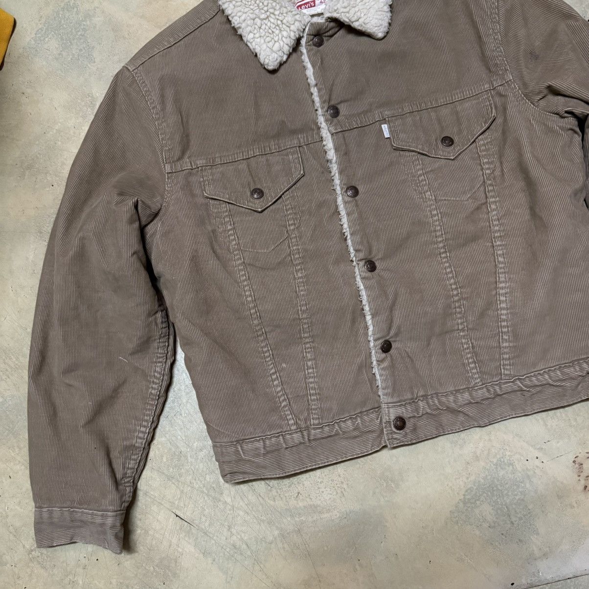 Levi's Vintage Levis Corduroy Sherpa Jacket Size US S / EU 44-46 / 1 - 4 Thumbnail