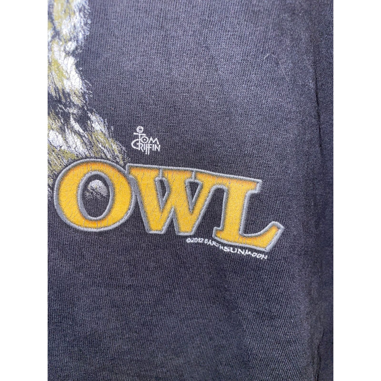 Gildan 2012 Wise Old Owl Earth Sun Moon Animal Shirt XL X-Large Size US XL / EU 56 / 4 - 5 Thumbnail