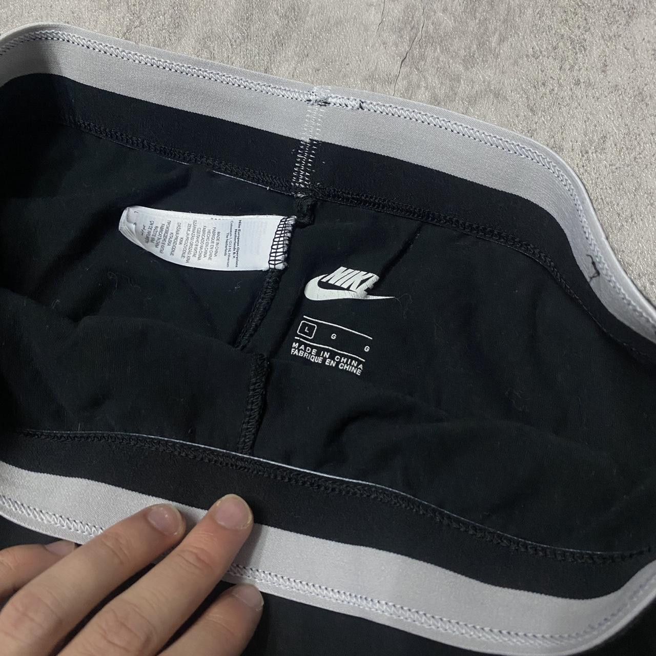 Nike Black Nike sportswear leggings #leggings Size US 34 / EU 50 - 3 Thumbnail