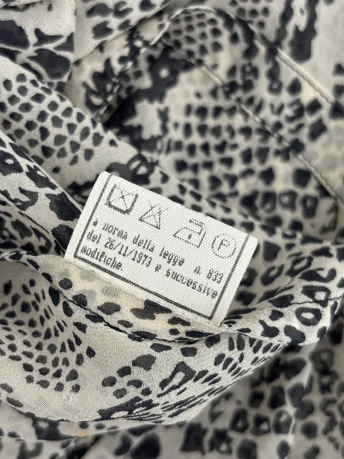 Versace Versace Jeans Grey Python Print Silk Shirt Size US L / EU 52-54 / 3 - 11 Thumbnail