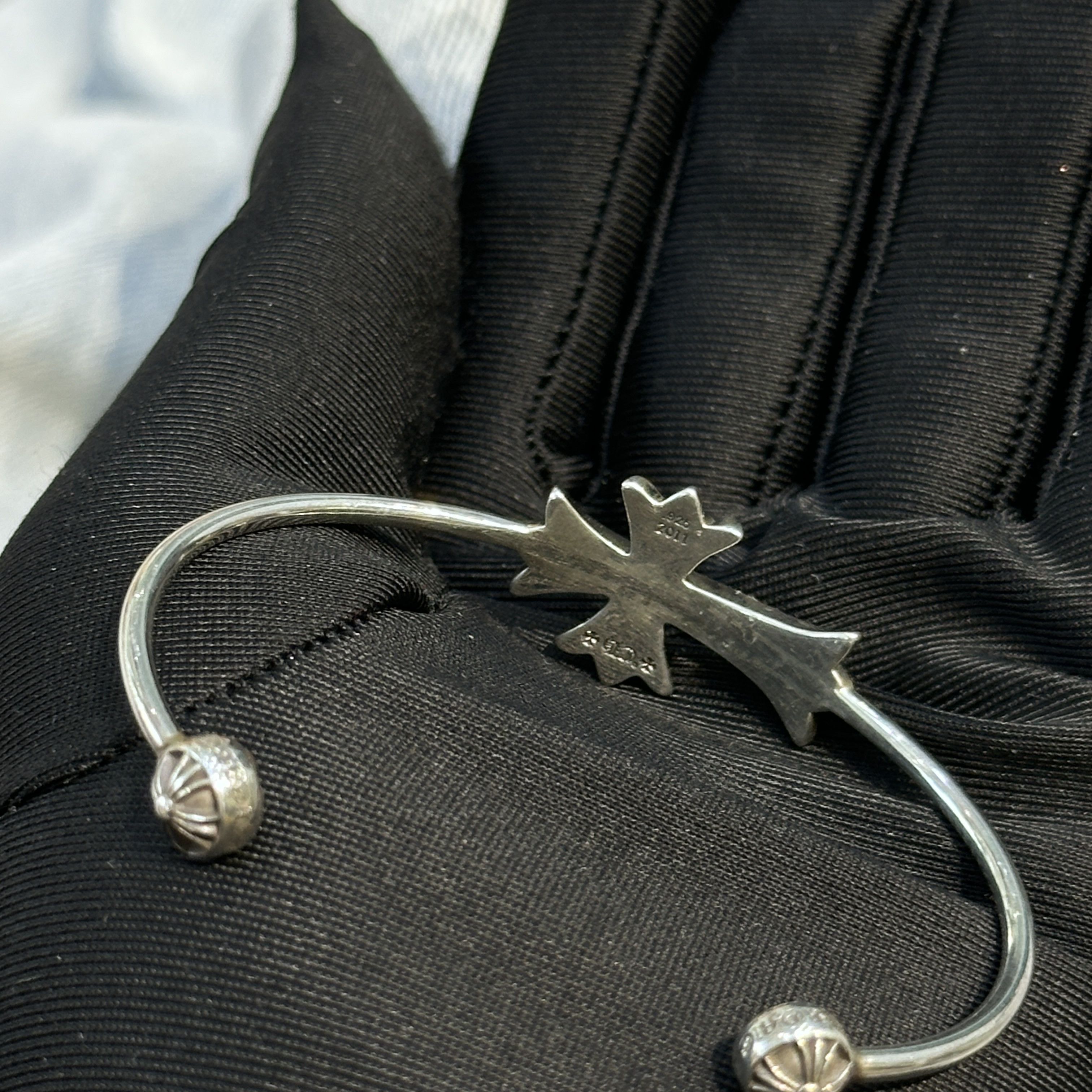Chrome Hearts Chrome Hearts Skinny Bangle Tiny Ch Cross Bracelet Size ONE SIZE - 8 Thumbnail