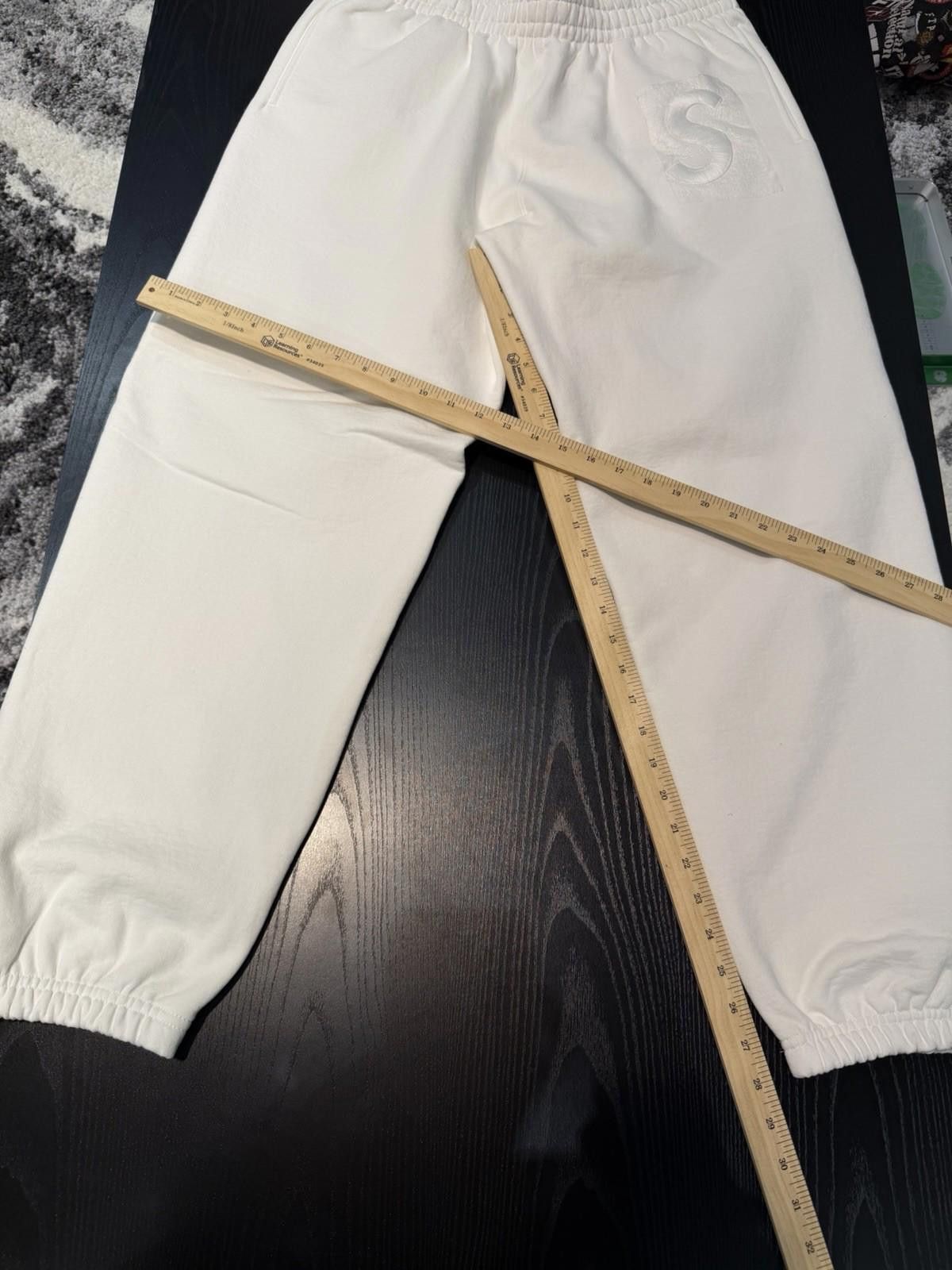 Supreme Supreme S Logo Sweatpants White (SS25) Brand New Size Large Size US 34 / EU 50 - 9 Thumbnail