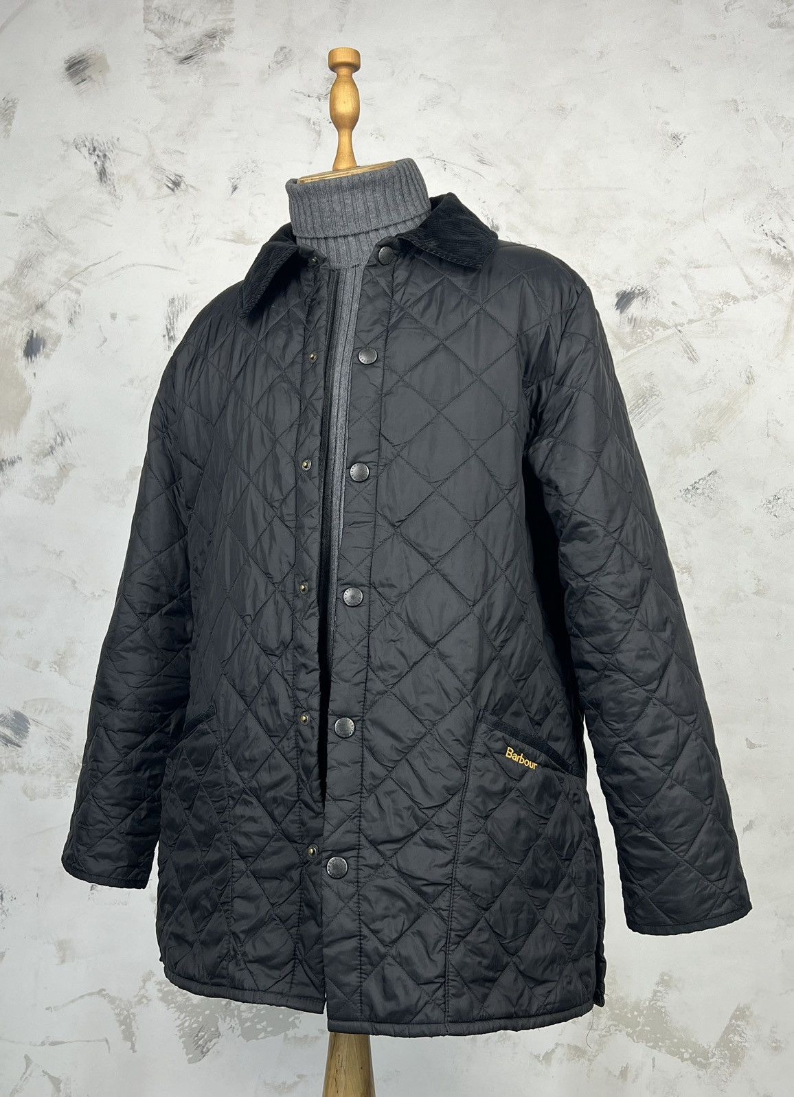 Barbour Vintage Barbour Quilted Jacket Size M - L Size US M / EU 48-50 / 2 - 1 Thumbnail
